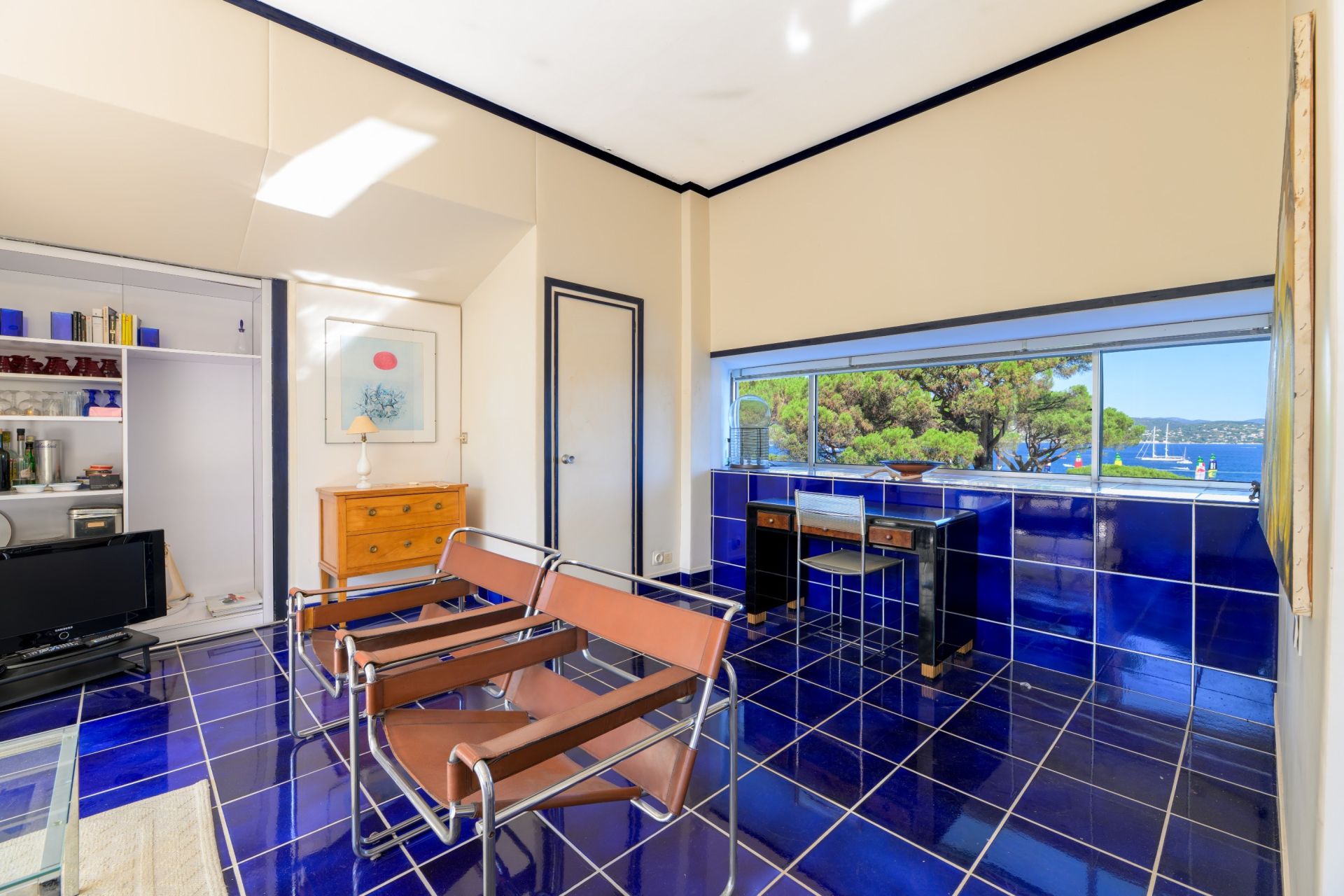 luxury apartment 3 Rooms for sale on ST TROPEZ (83990)