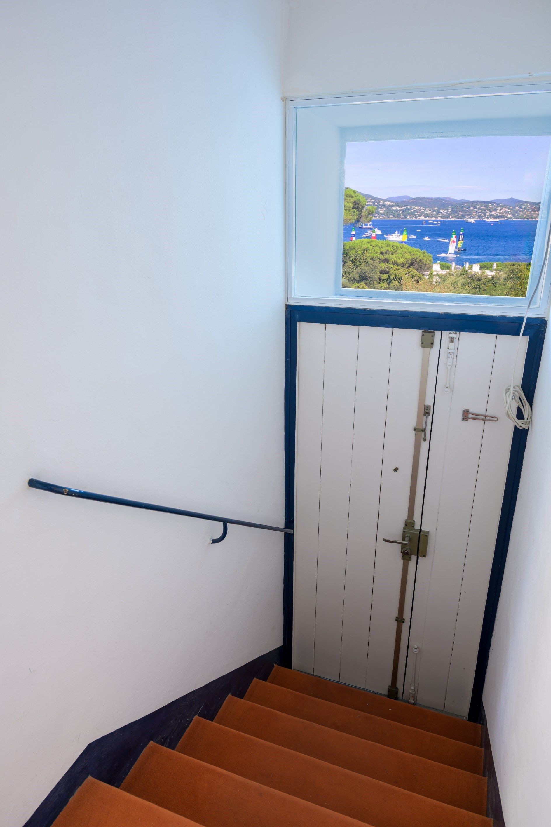 luxury apartment 3 Rooms for sale on ST TROPEZ (83990)