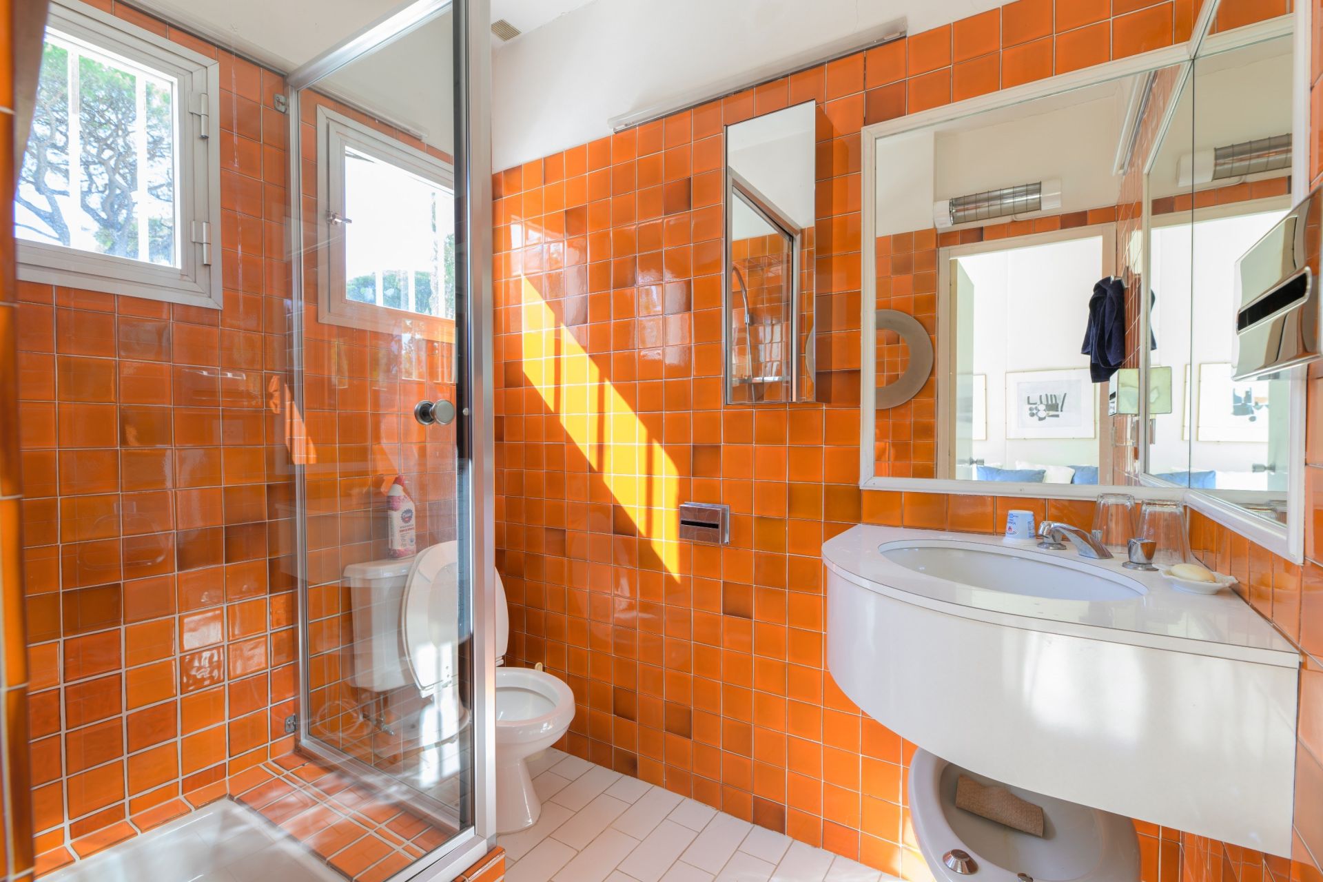 luxury apartment 3 Rooms for sale on ST TROPEZ (83990)