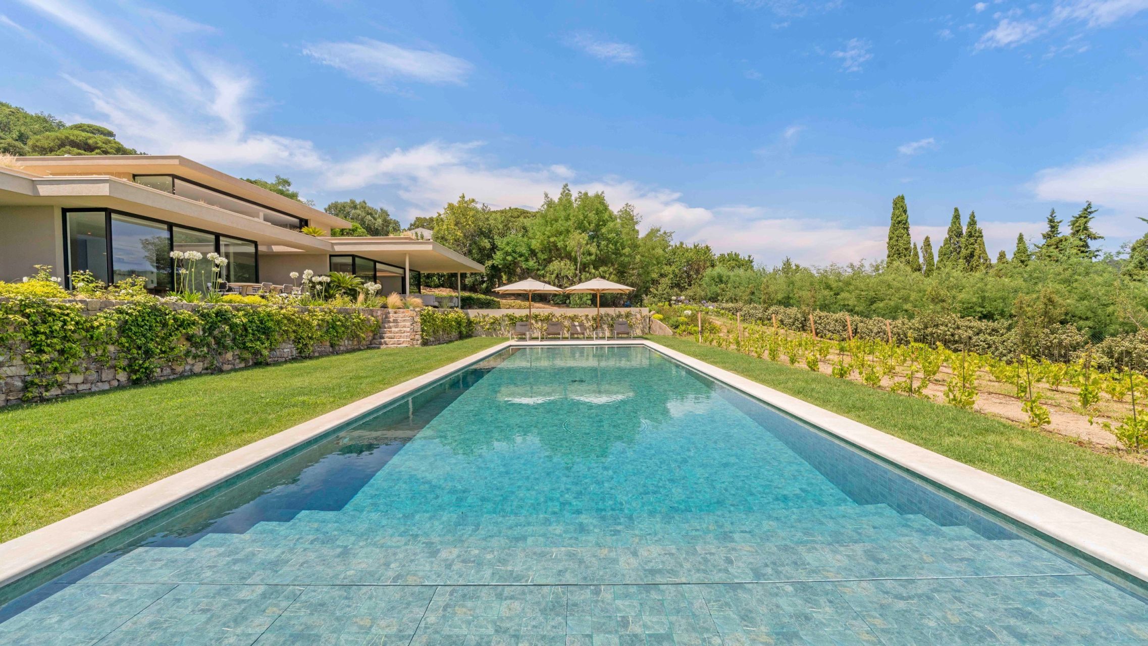 maison contemporaine 10 Pièces en vente sur RAMATUELLE (83350)