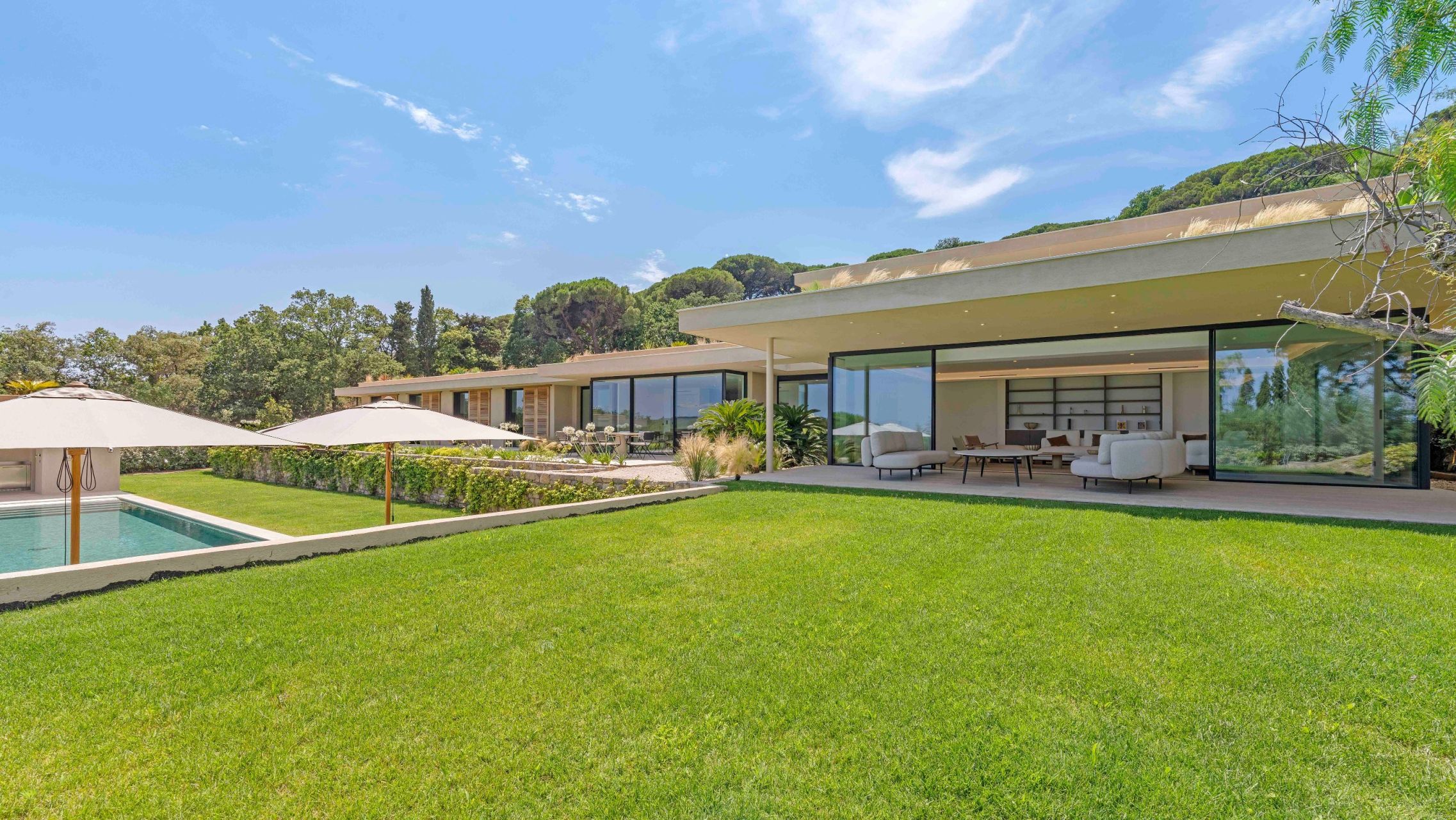maison contemporaine 10 Pièces en vente sur RAMATUELLE (83350)
