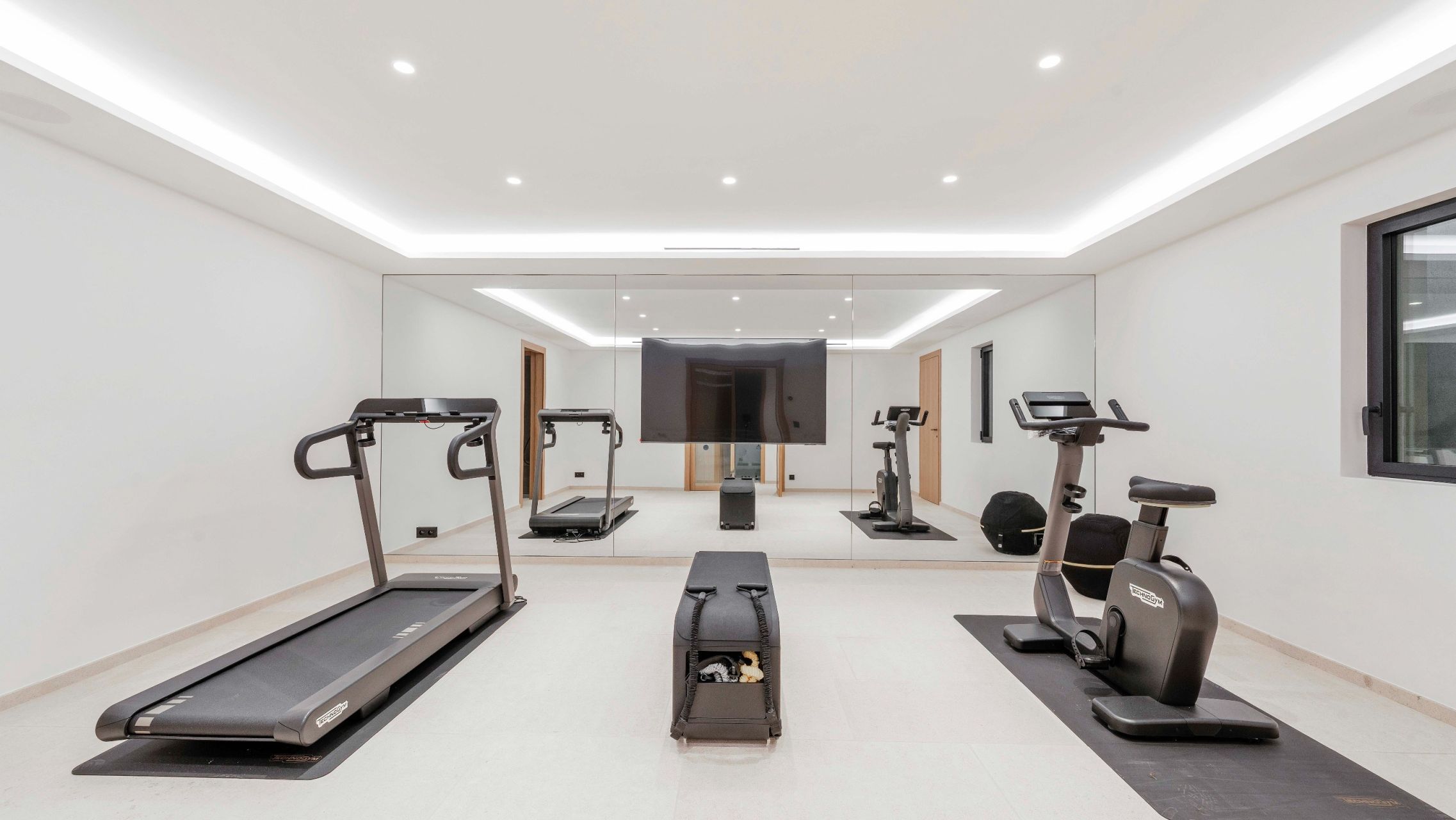 maison contemporaine 10 Pièces en vente sur RAMATUELLE (83350)