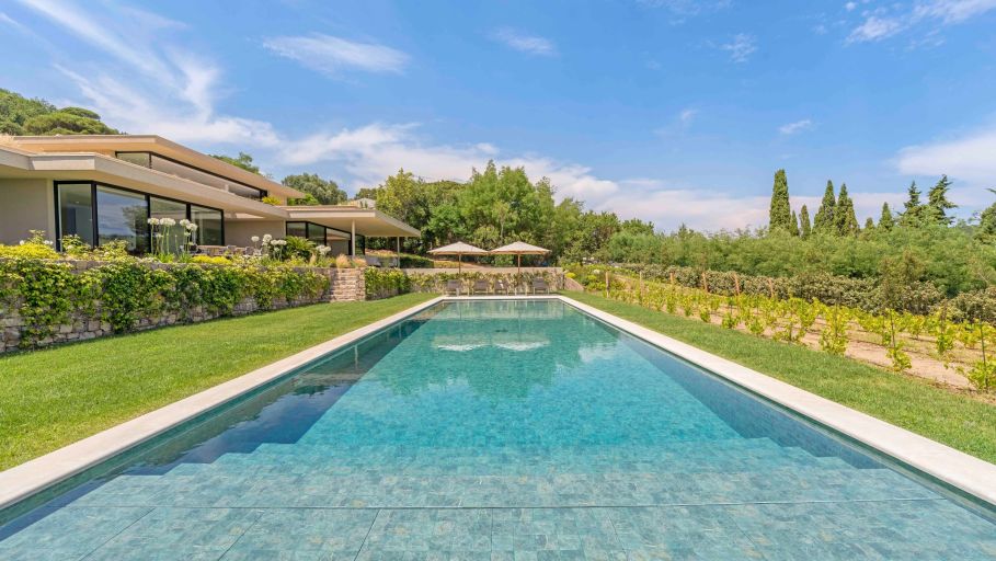maison contemporaine 10 Pièces en vente sur RAMATUELLE (83350)