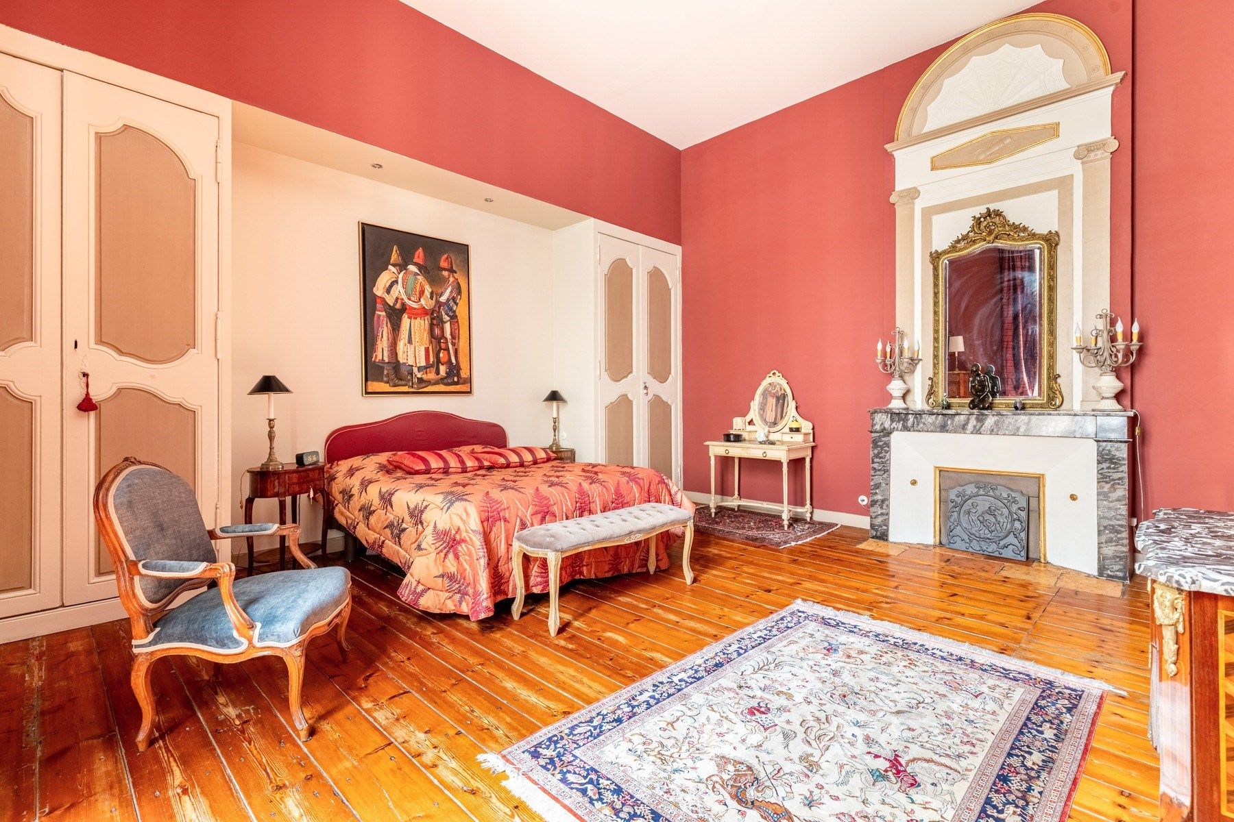 luxury apartment 9 Rooms for sale on BORDEAUX (33000)