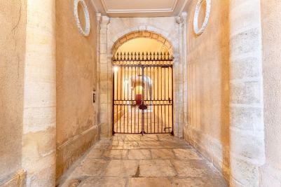 Sale Luxury apartment Bordeaux 9&nbsp;Rooms 276&nbsp;m²