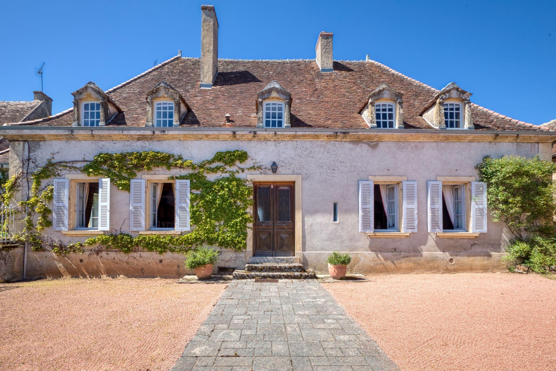 maison de luxe 8 Pièces en vente sur VIRY (71120)