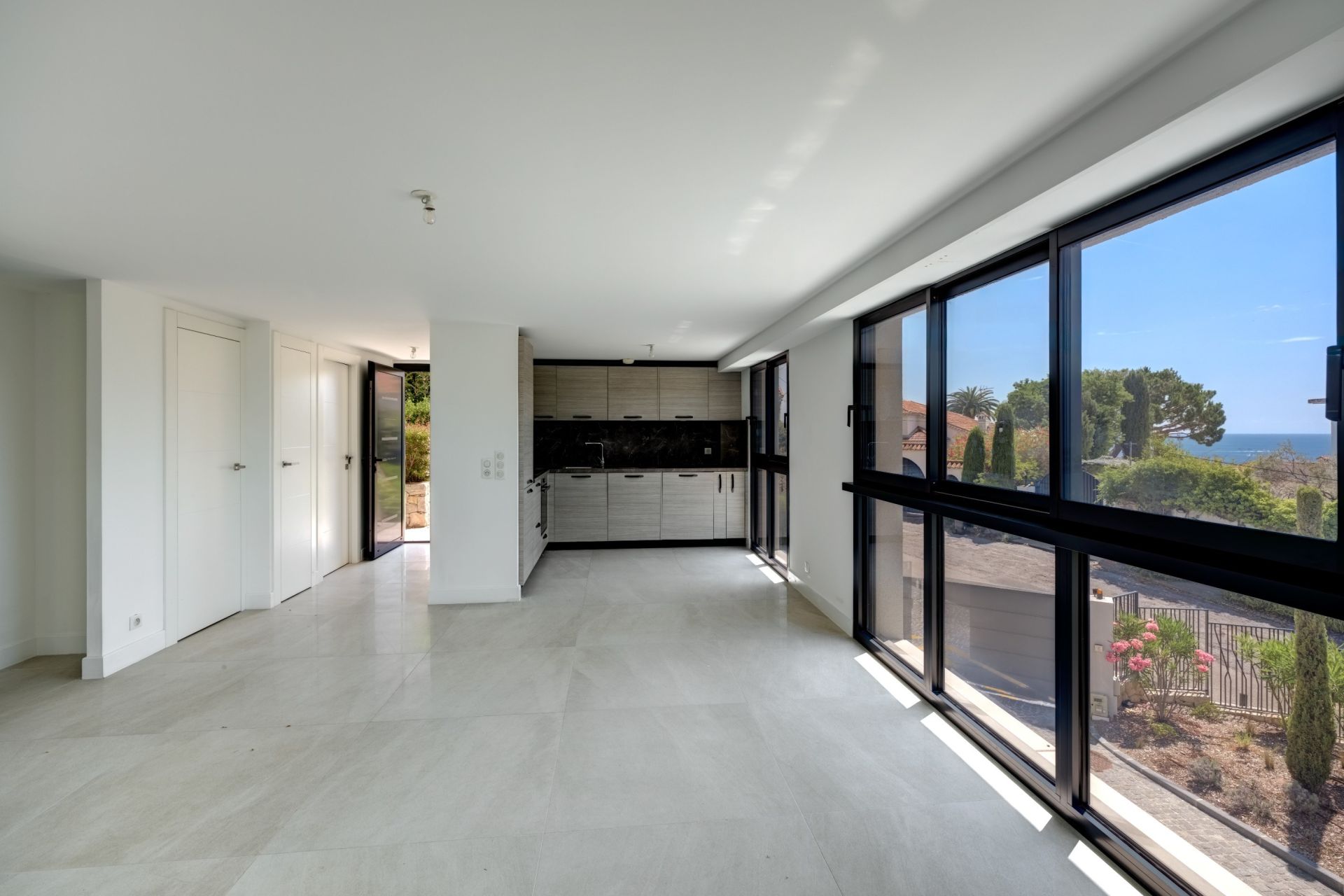 appartement de luxe 3 Pièces en vente sur VALLAURIS (06220)
