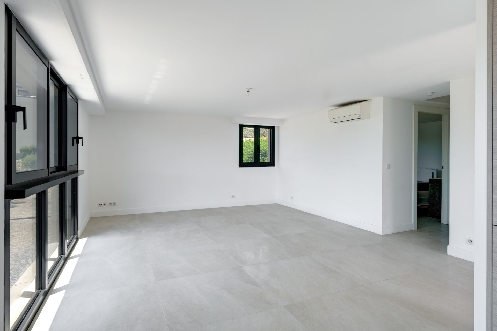 appartement de luxe 3 Pièces en vente sur VALLAURIS (06220)