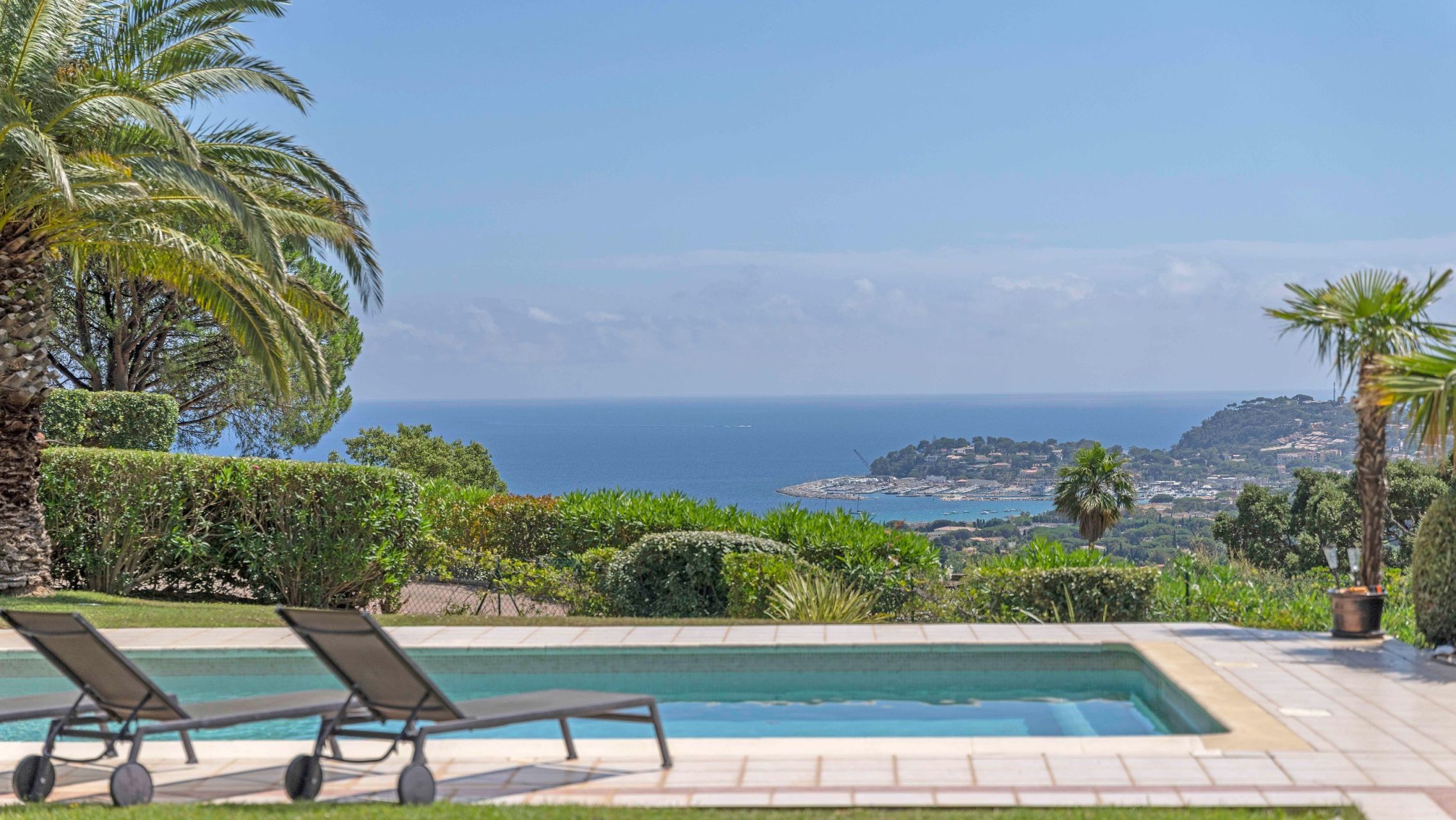 bastide 12 Pièces en vente sur CAVALAIRE SUR MER (83240)