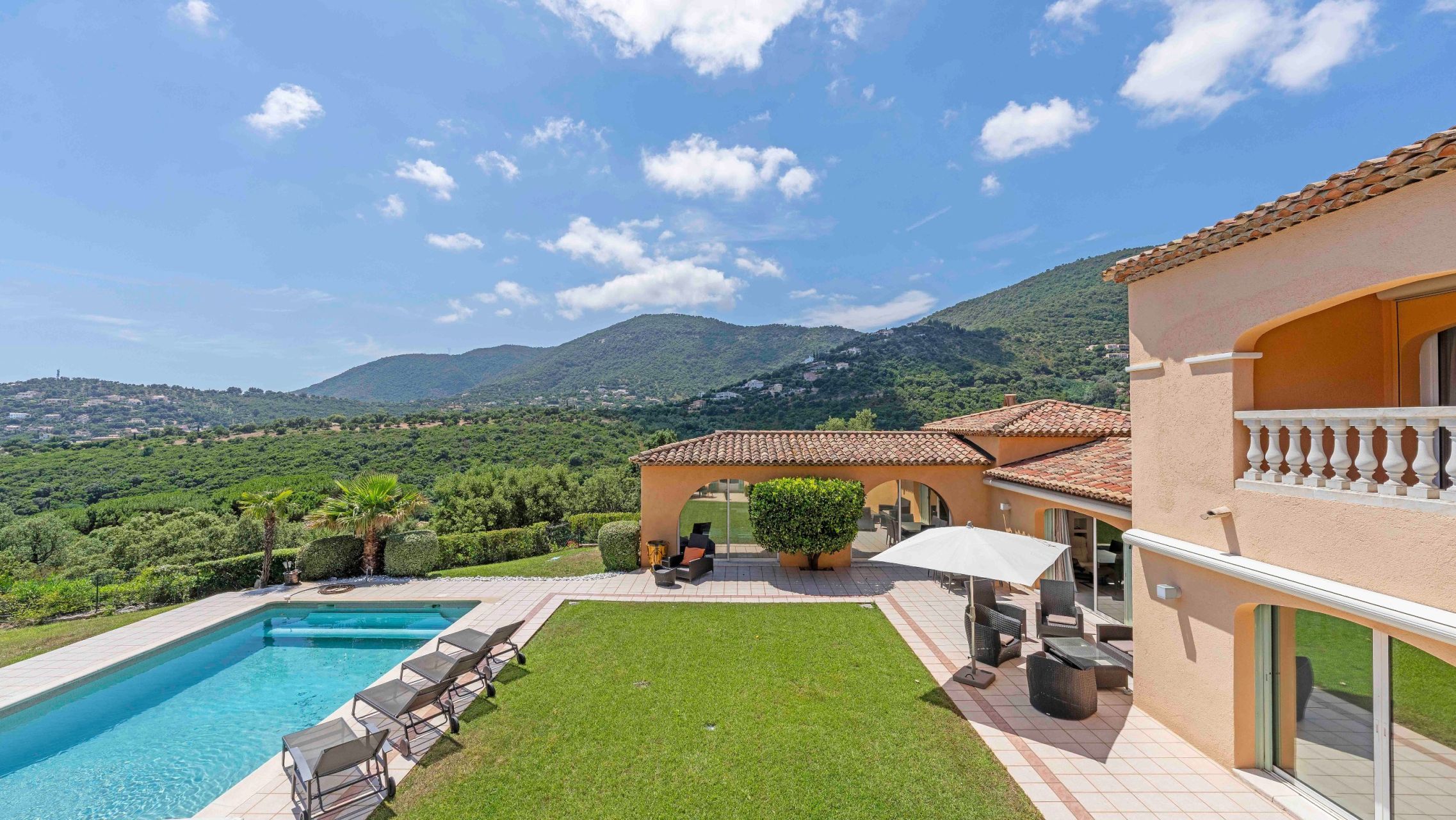 bastide 12 Pièces en vente sur CAVALAIRE SUR MER (83240)