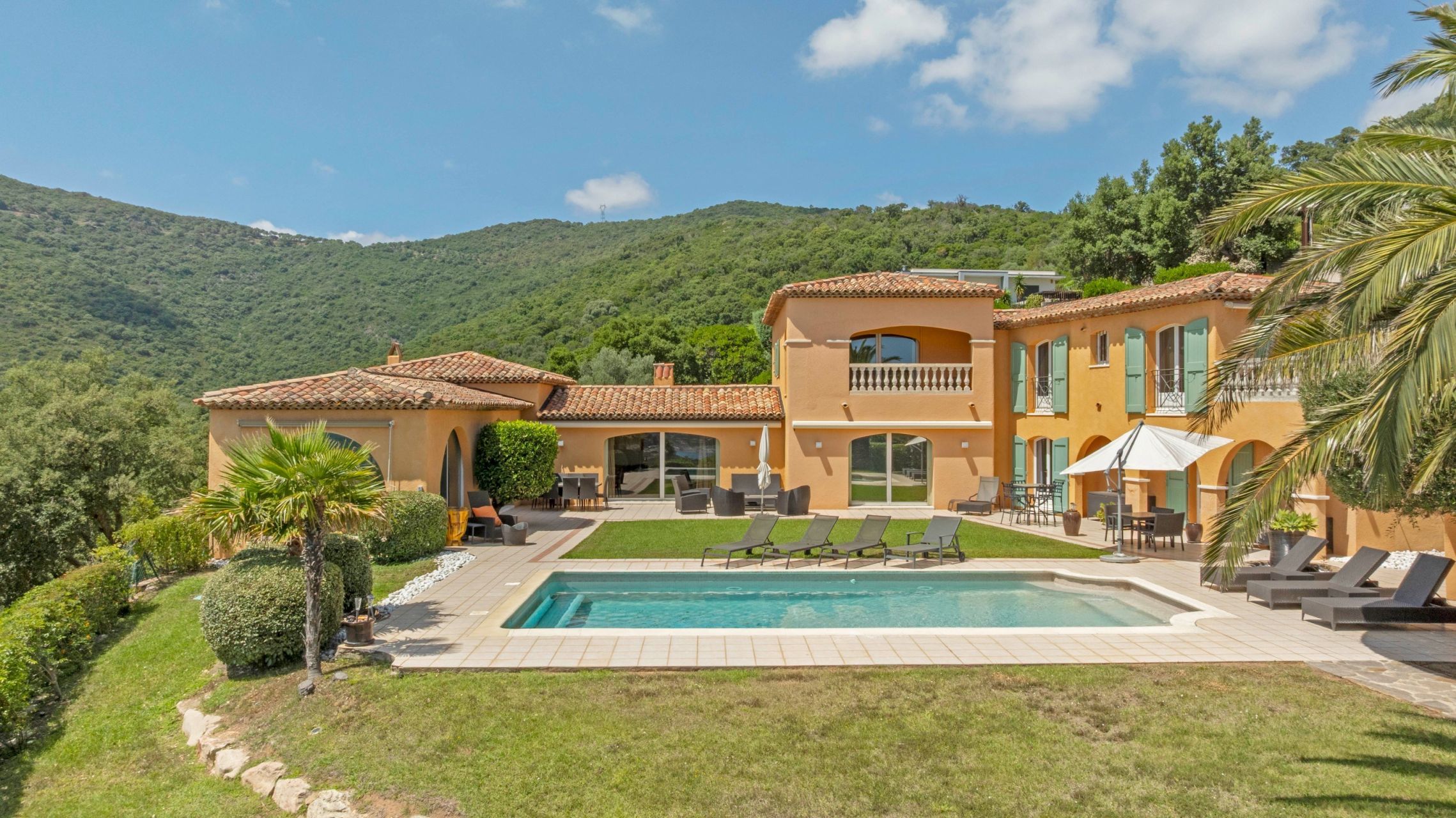 bastide 12 Pièces en vente sur CAVALAIRE SUR MER (83240)
