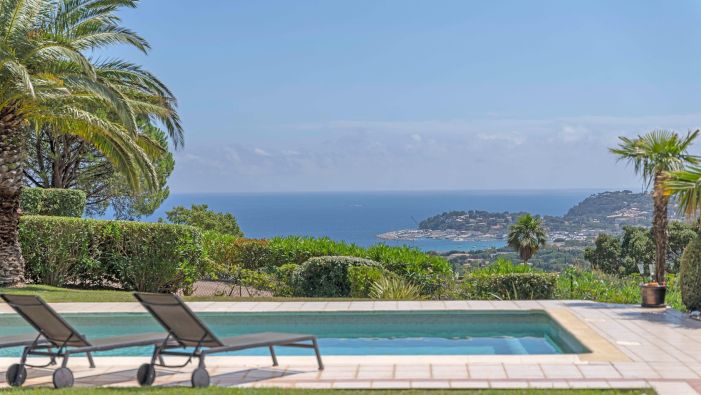 Sale Bastide Cavalaire-sur-Mer 12&nbsp;Rooms 495&nbsp;m²
