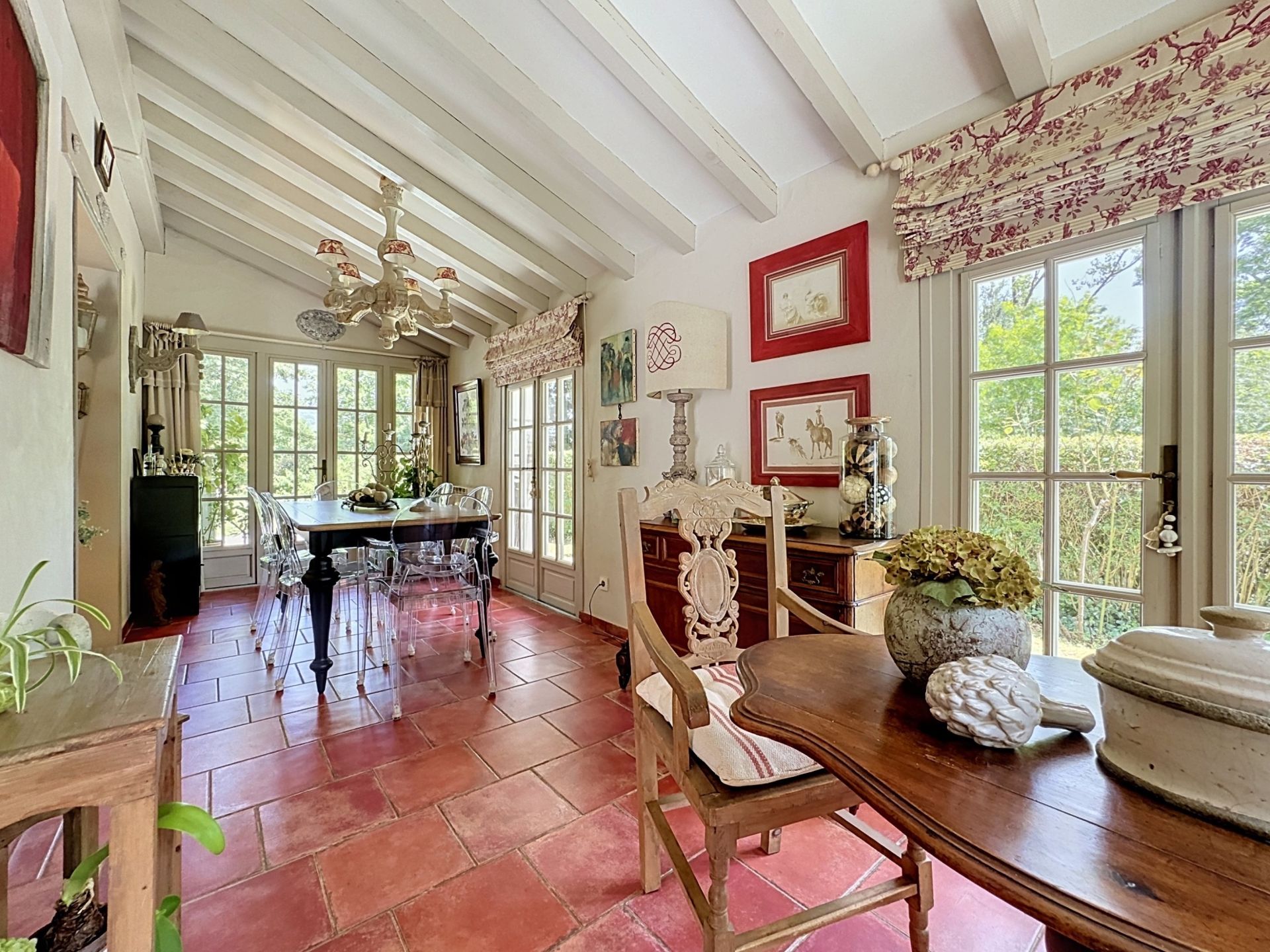 luxury house 7 Rooms for sale on ST PEE SUR NIVELLE (64310)
