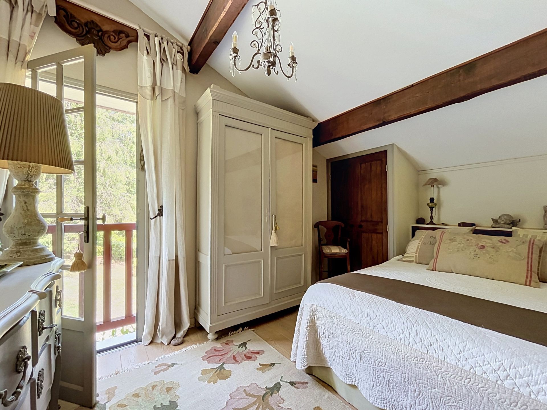 luxury house 7 Rooms for sale on ST PEE SUR NIVELLE (64310)