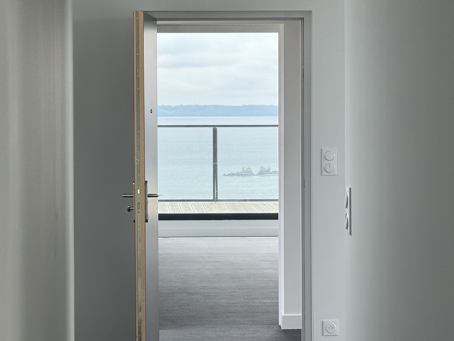 luxury apartment 6 Rooms for sale on CROZON (29160)
