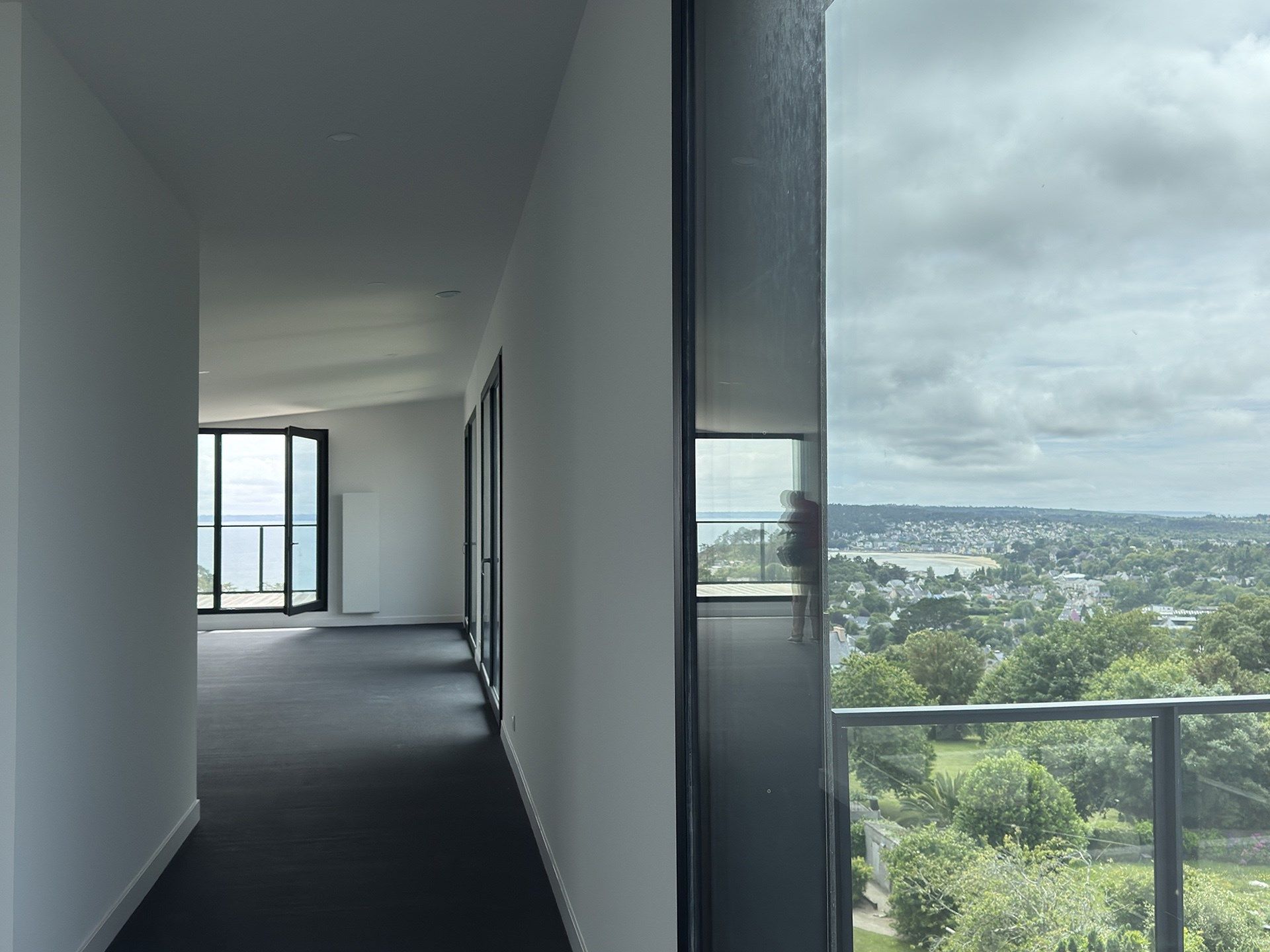 luxury apartment 6 Rooms for sale on CROZON (29160)