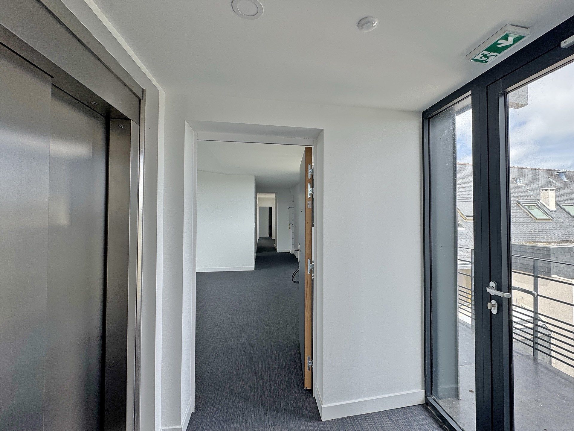 luxury apartment 6 Rooms for sale on CROZON (29160)