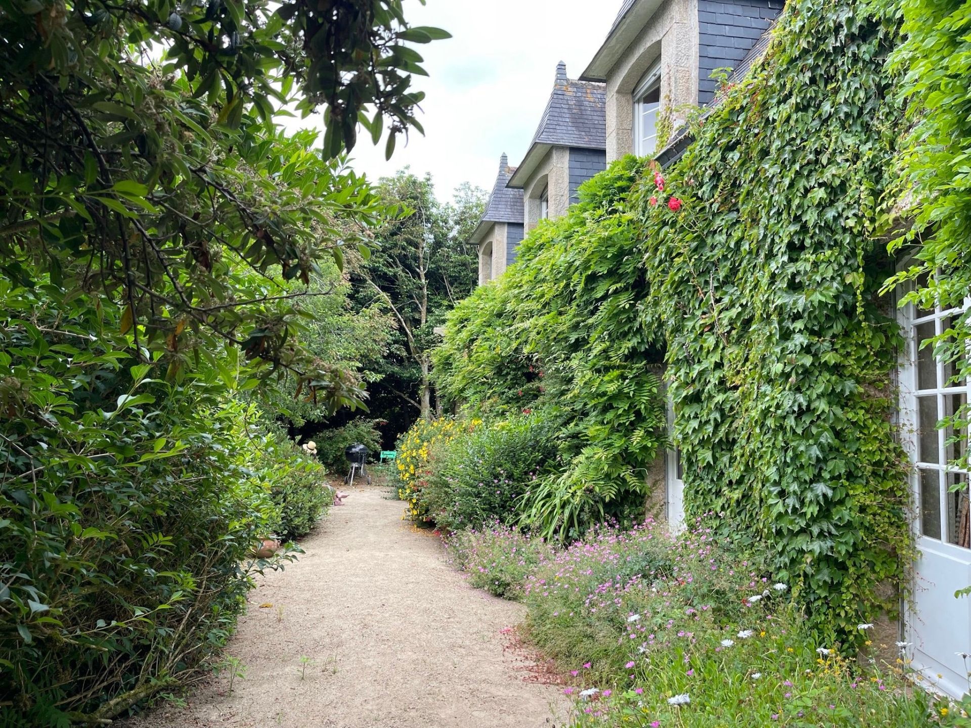 luxury house 7 Rooms for sale on DOUARNENEZ (29100)