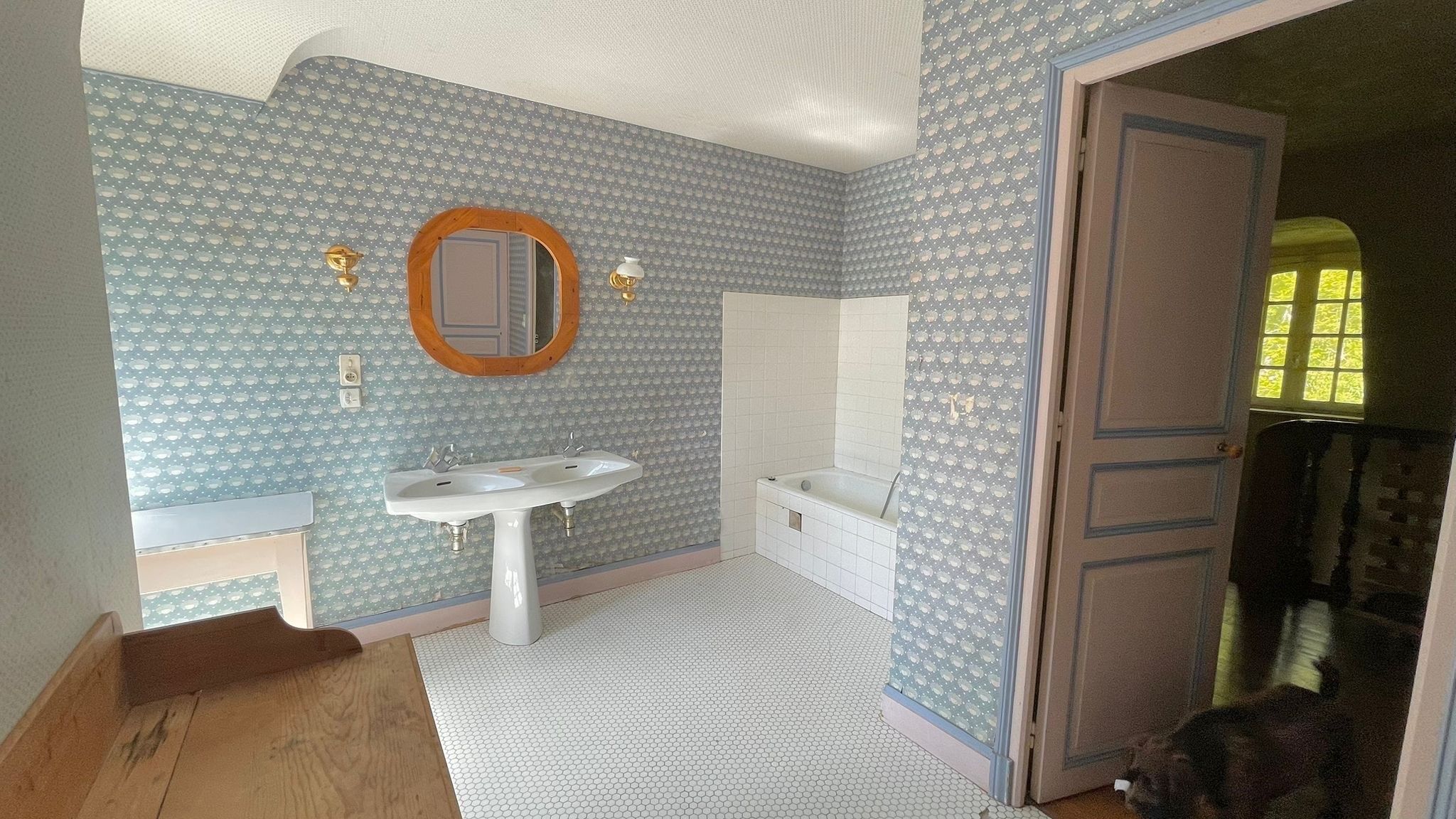 luxury house 7 Rooms for sale on DOUARNENEZ (29100)