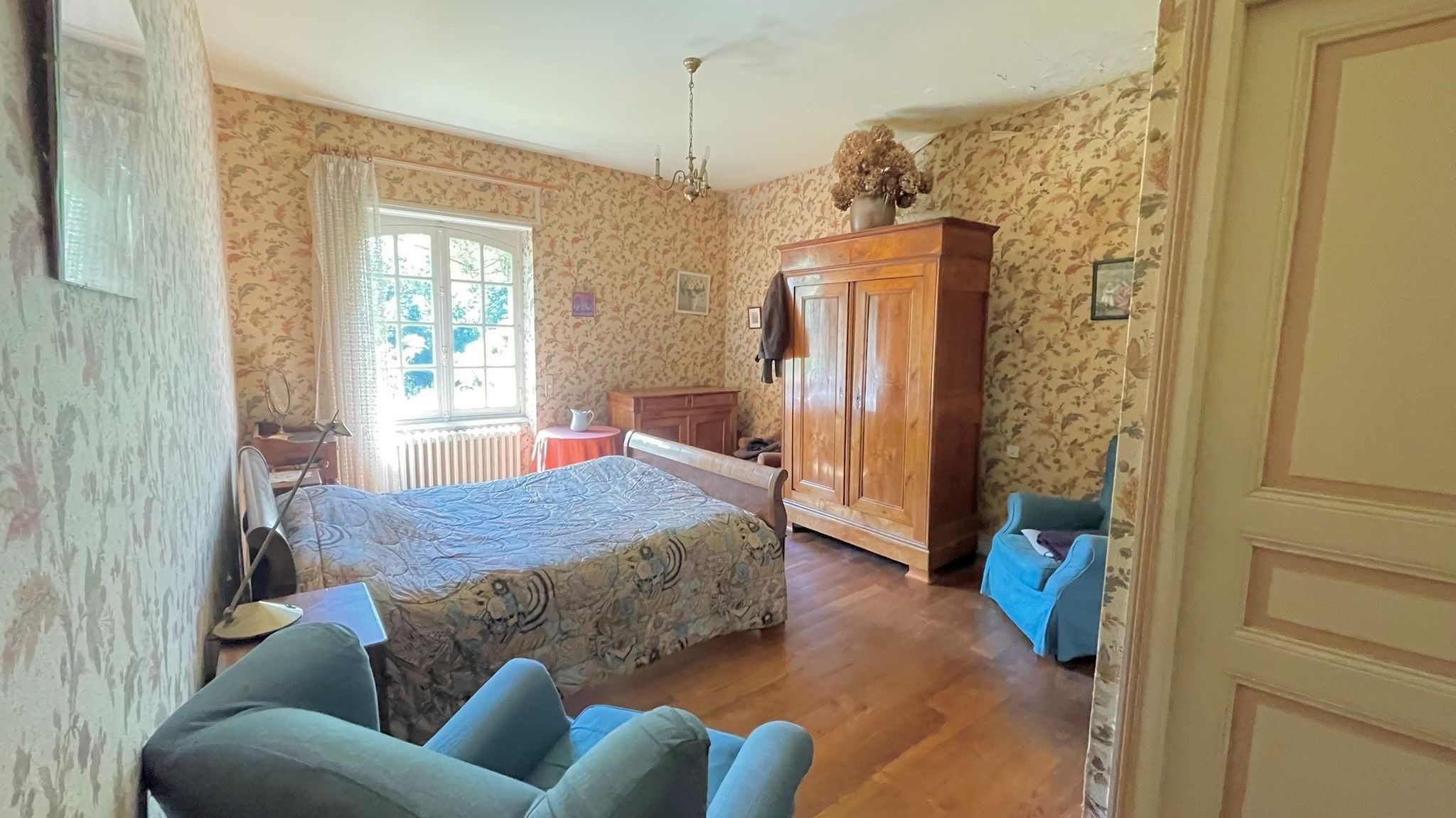 luxury house 7 Rooms for sale on DOUARNENEZ (29100)