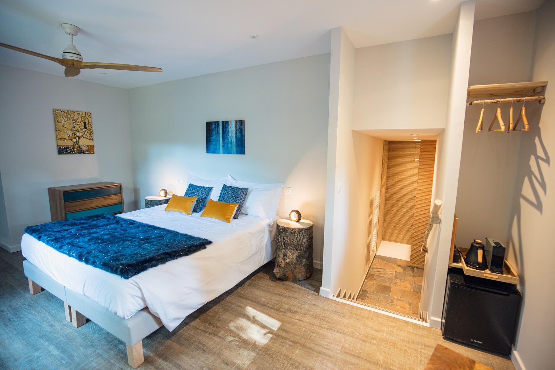 luxury house 9 Rooms for sale on MAZAMET (81200)