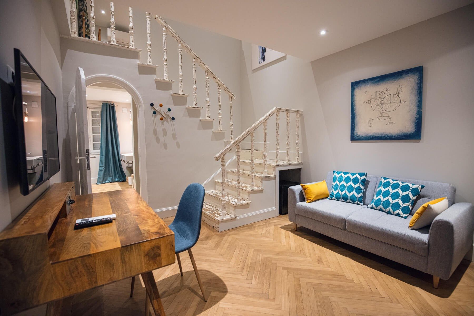 luxury house 9 Rooms for sale on MAZAMET (81200)