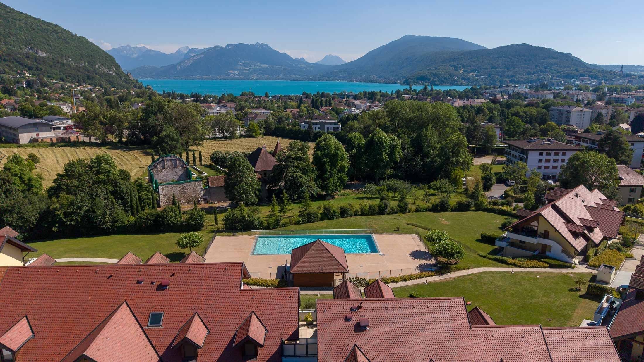 luxury apartment 3 Rooms for sale on ANNECY LE VIEUX (74940)