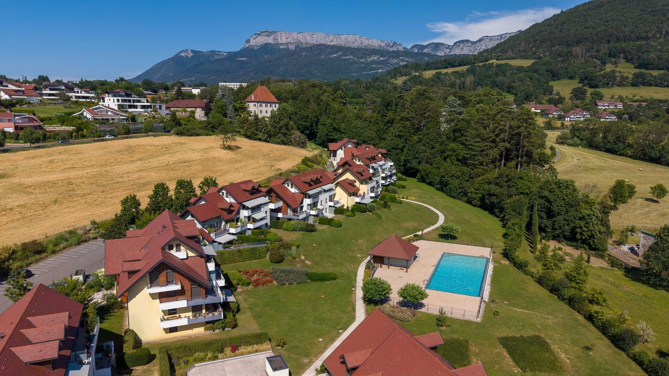luxury apartment 3 Rooms for sale on ANNECY LE VIEUX (74940)