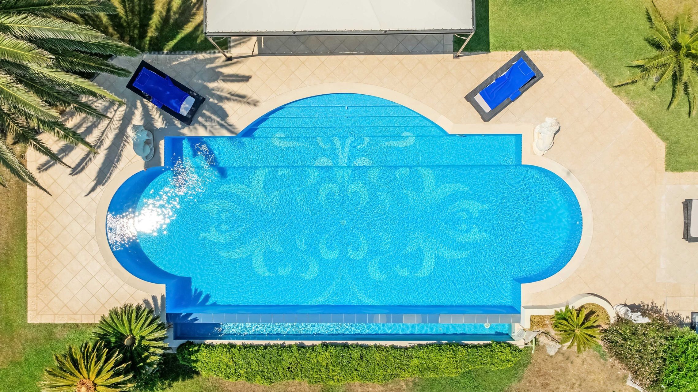 mansion 10 Rooms for sale on GRIMAUD (83310)