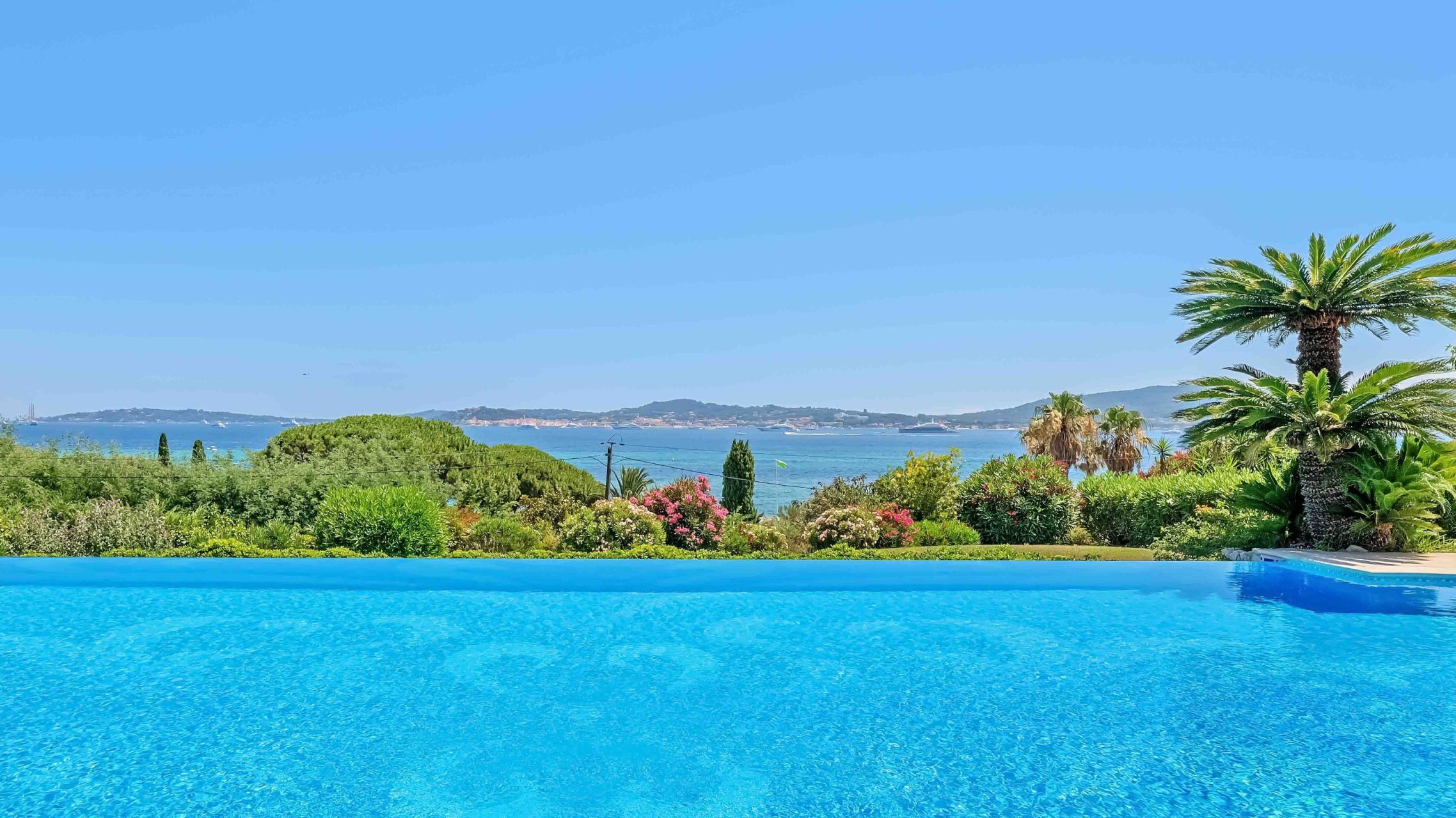 mansion 10 Rooms for sale on GRIMAUD (83310)