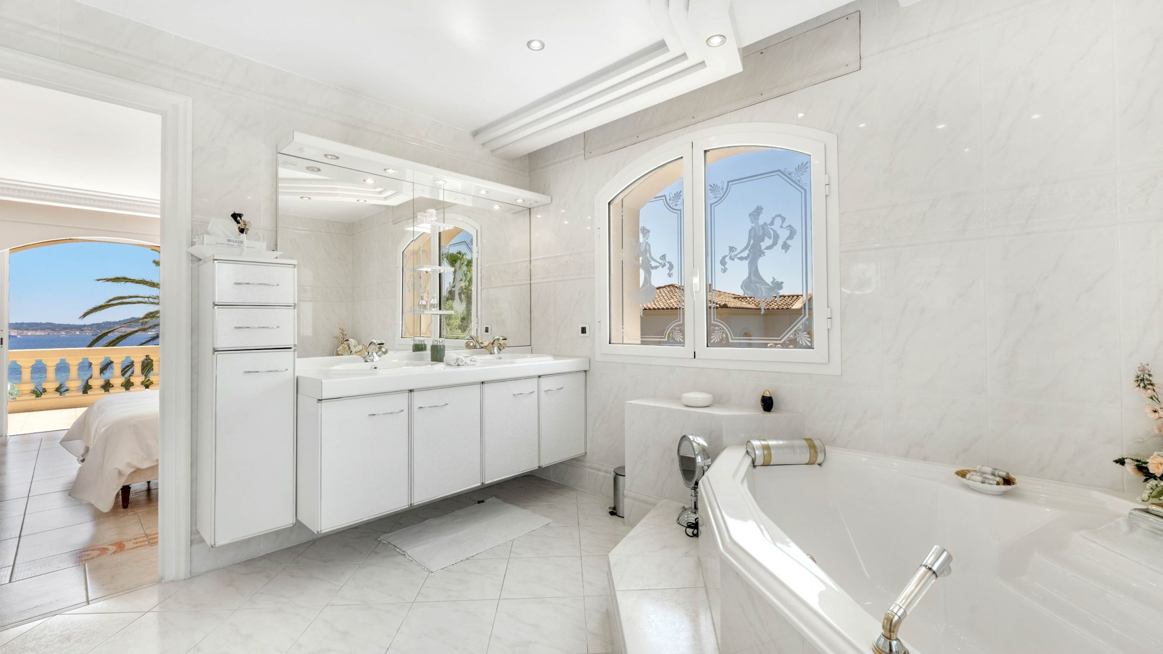 mansion 10 Rooms for sale on GRIMAUD (83310)