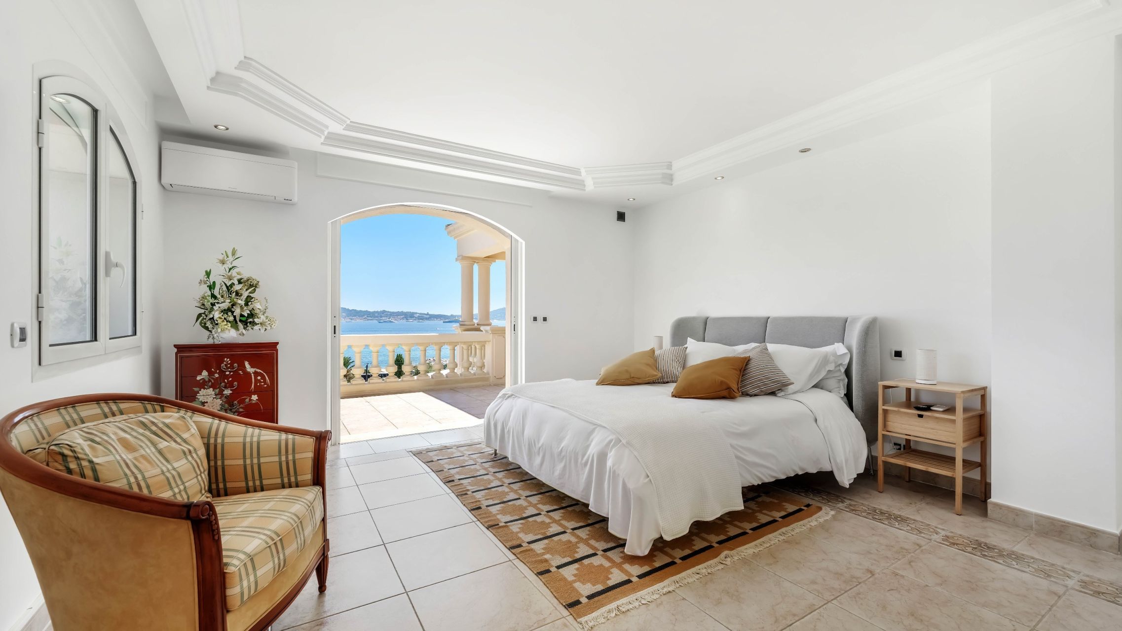 mansion 10 Rooms for sale on GRIMAUD (83310)