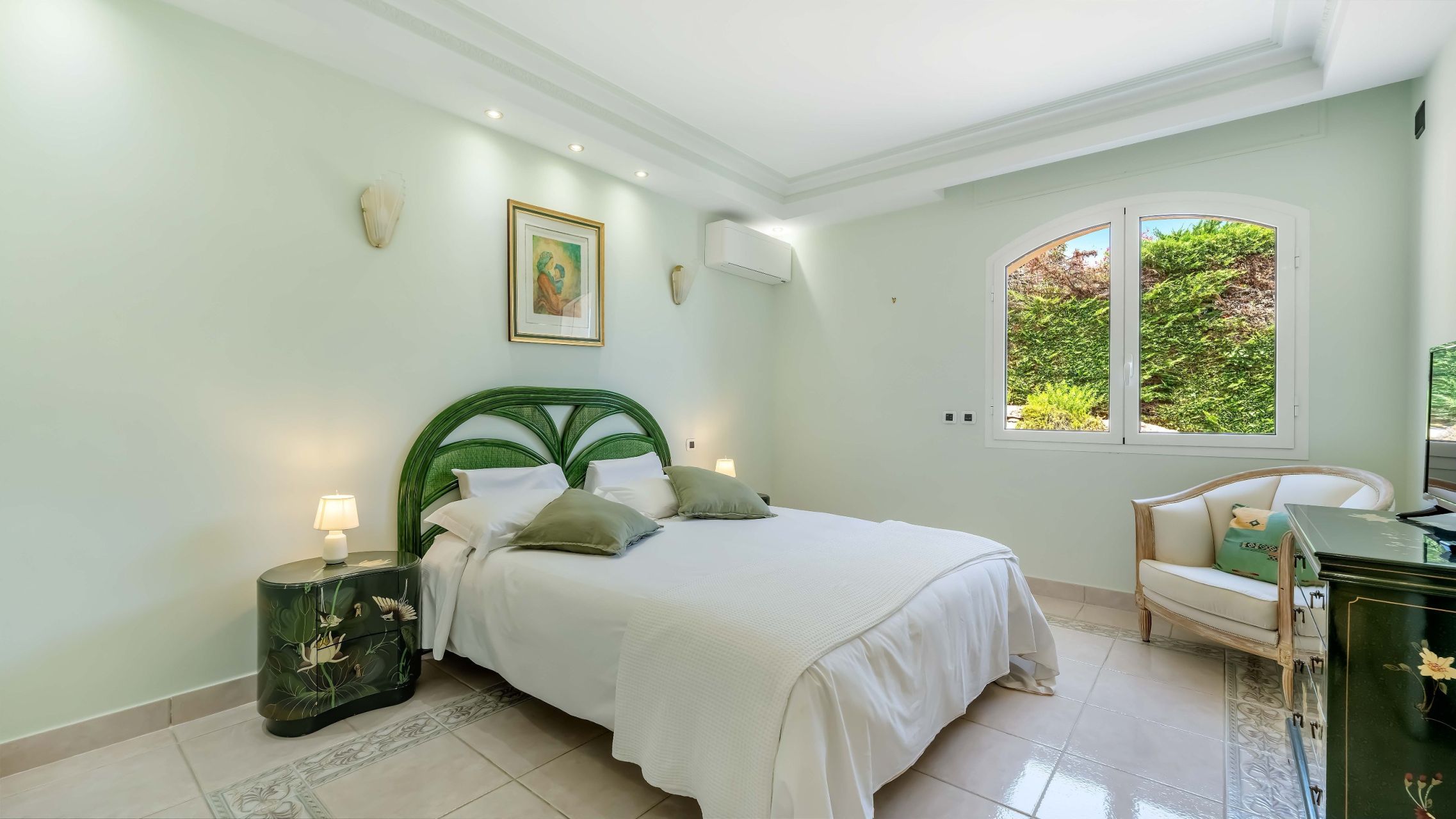 mansion 10 Rooms for sale on GRIMAUD (83310)