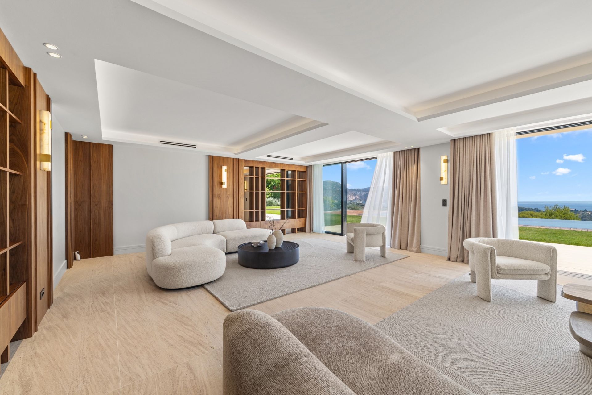 contemporary house 8 Rooms for sale on NICE (06000)
