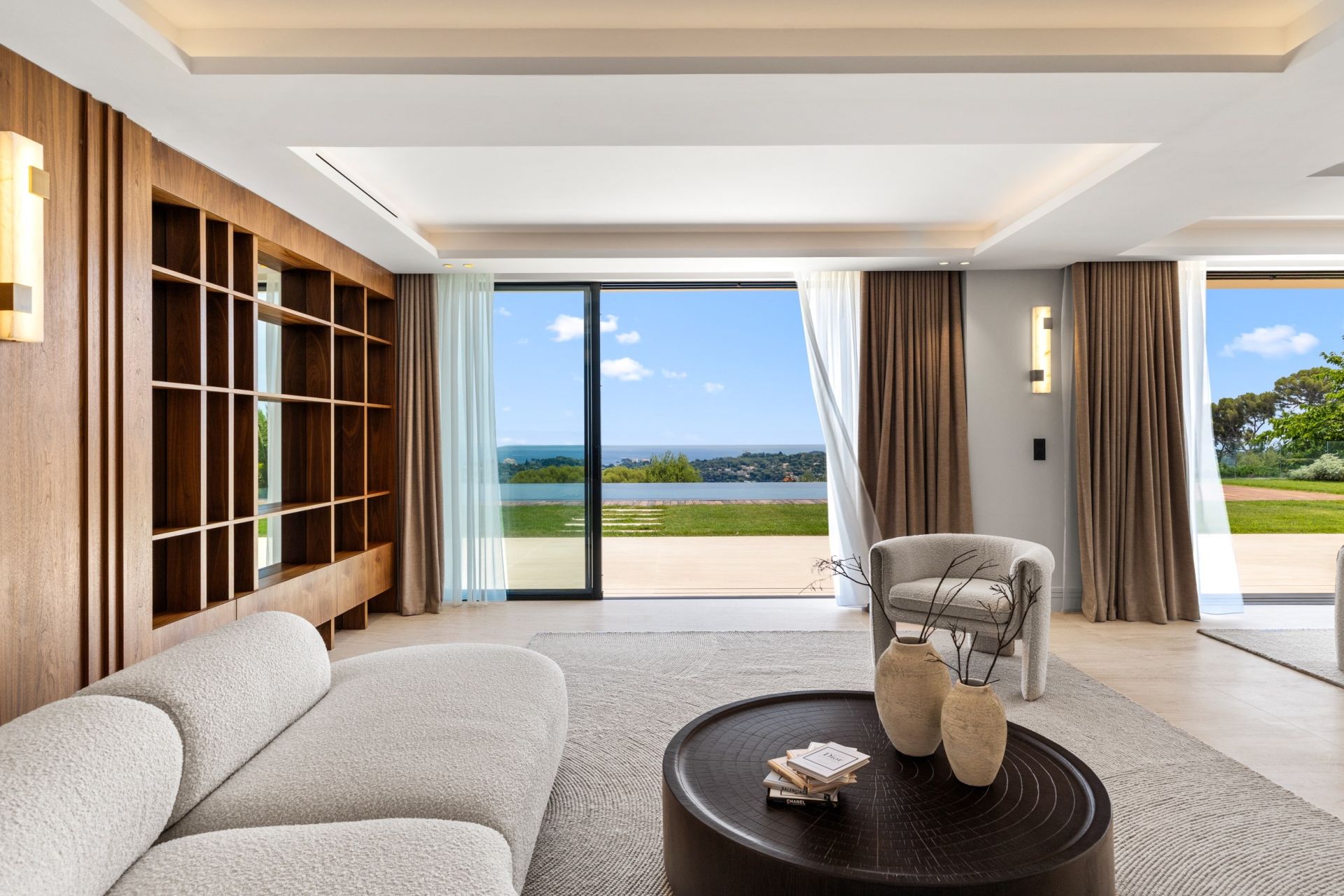 contemporary house 8 Rooms for sale on NICE (06000)