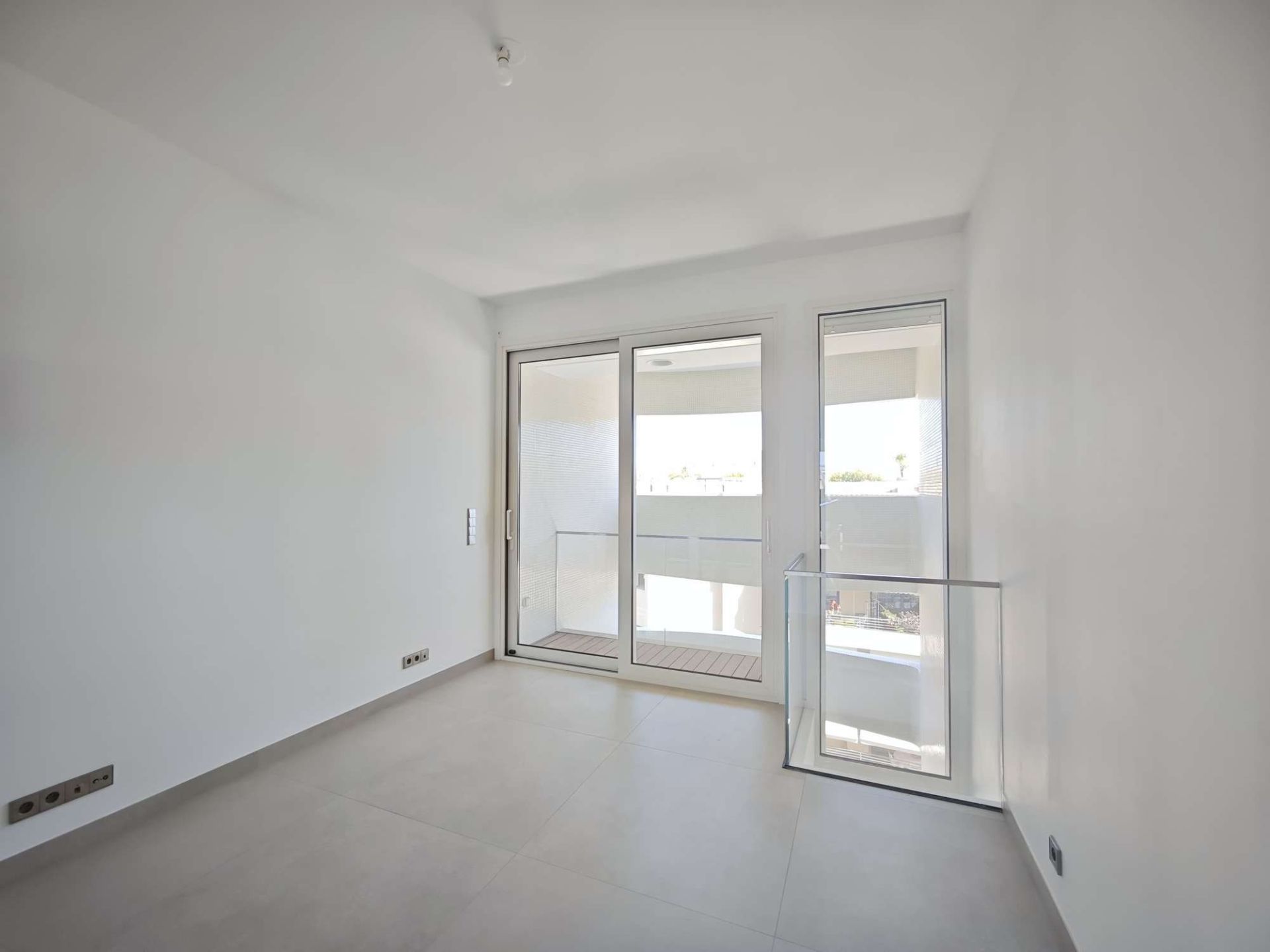 luxury apartment 2 Rooms for rent on MONACO (98000)