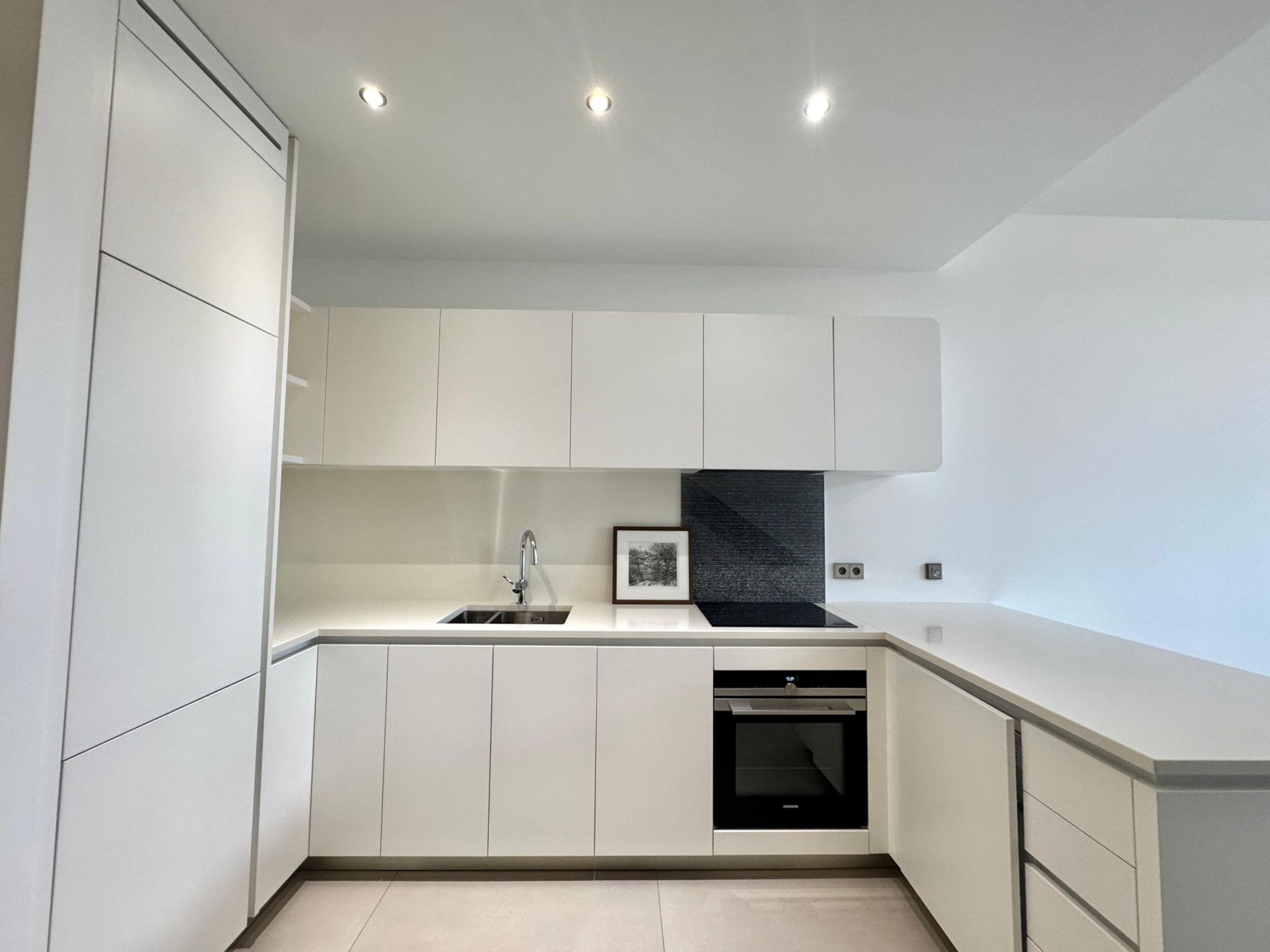 luxury apartment 2 Rooms for rent on MONACO (98000)