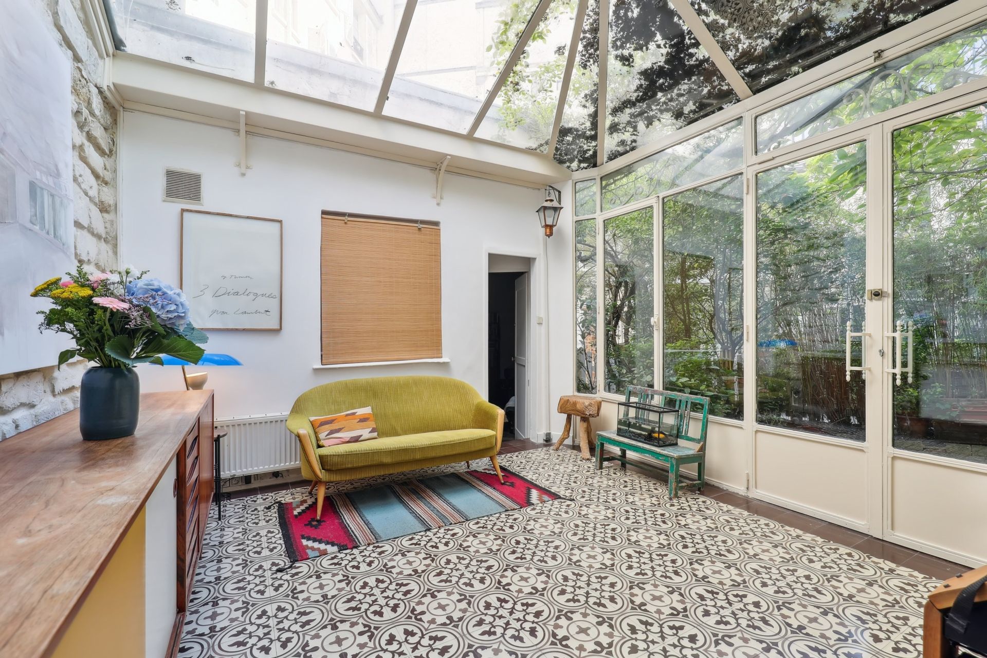 luxury house 6 Rooms for sale on PARIS (75018)