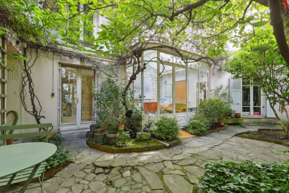 Sale Luxury house Paris 18 6&nbsp;Rooms 114.14&nbsp;m²