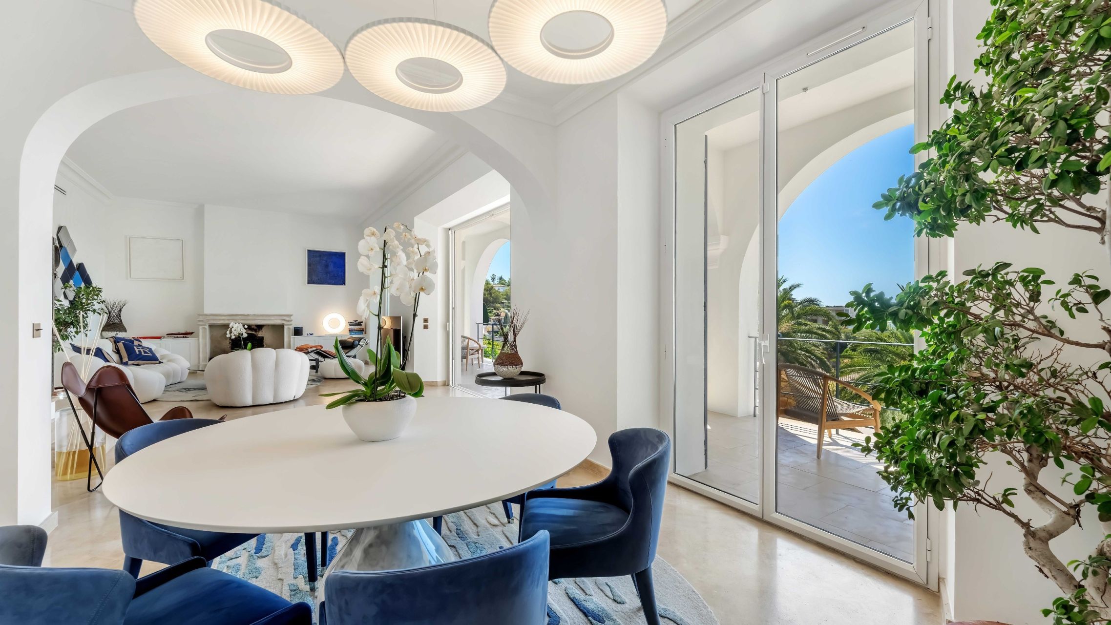 luxury villa 6 Rooms for sale on STE MAXIME (83120)
