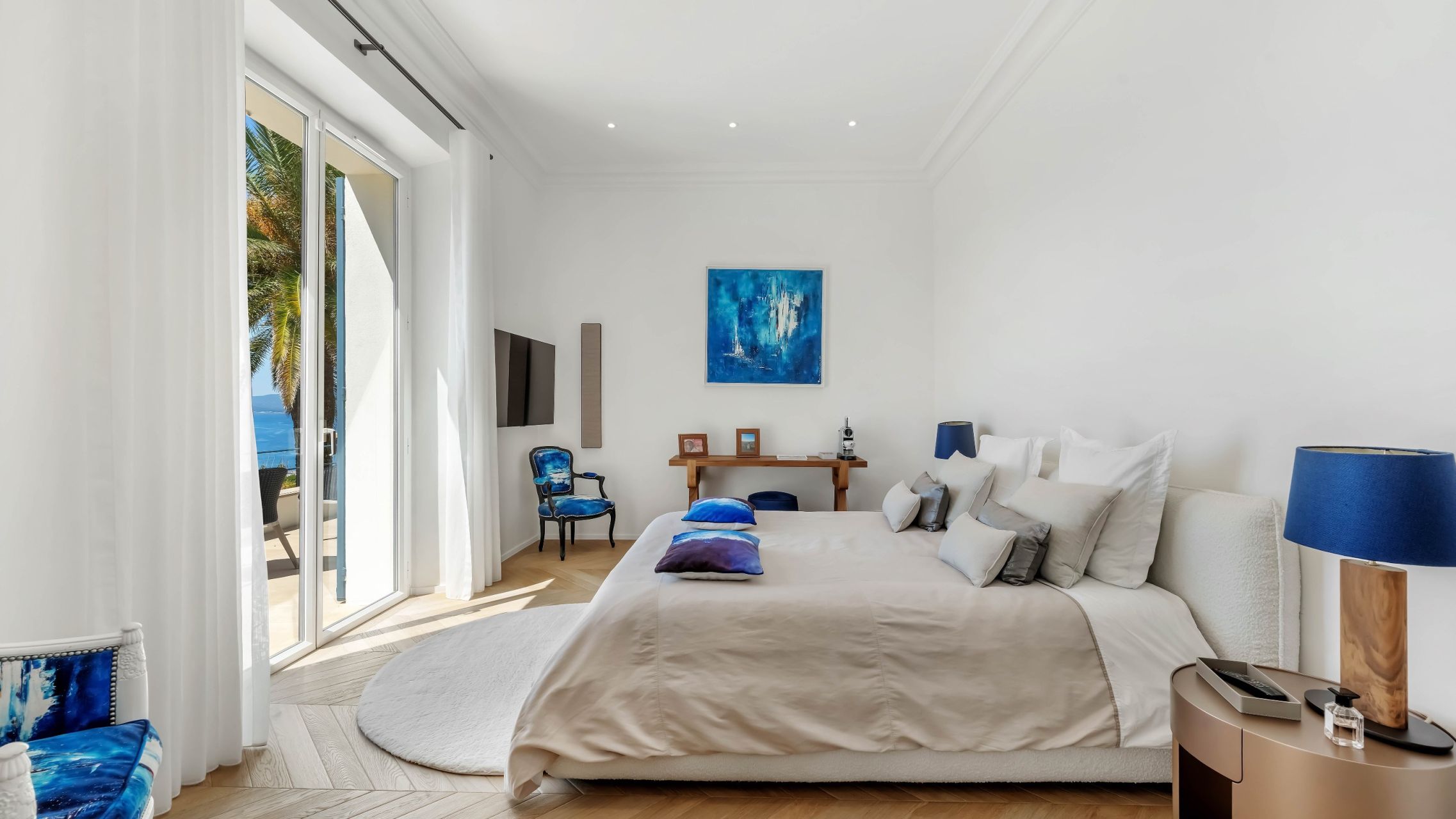 luxury villa 6 Rooms for sale on STE MAXIME (83120)