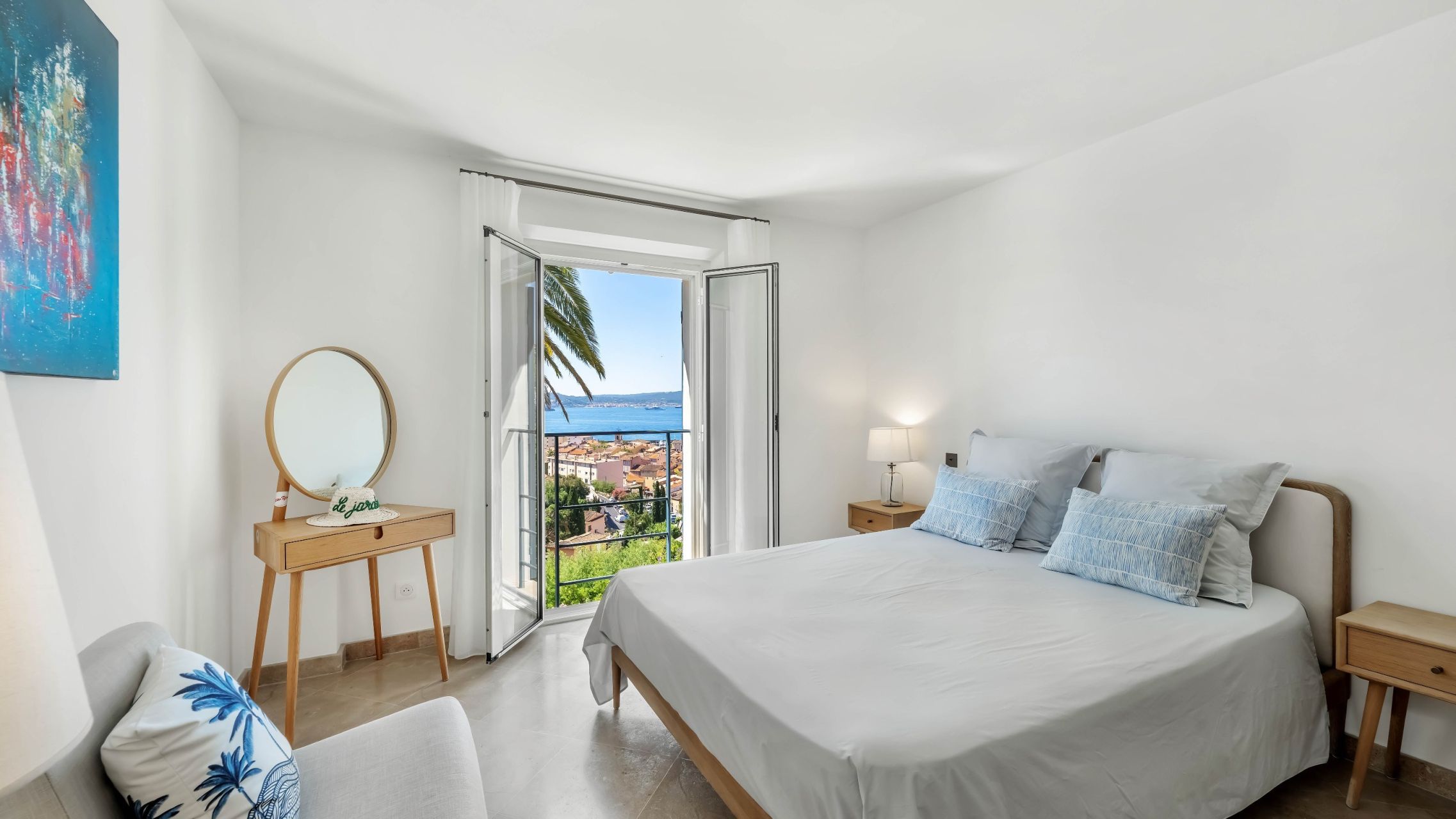 luxury villa 6 Rooms for sale on STE MAXIME (83120)
