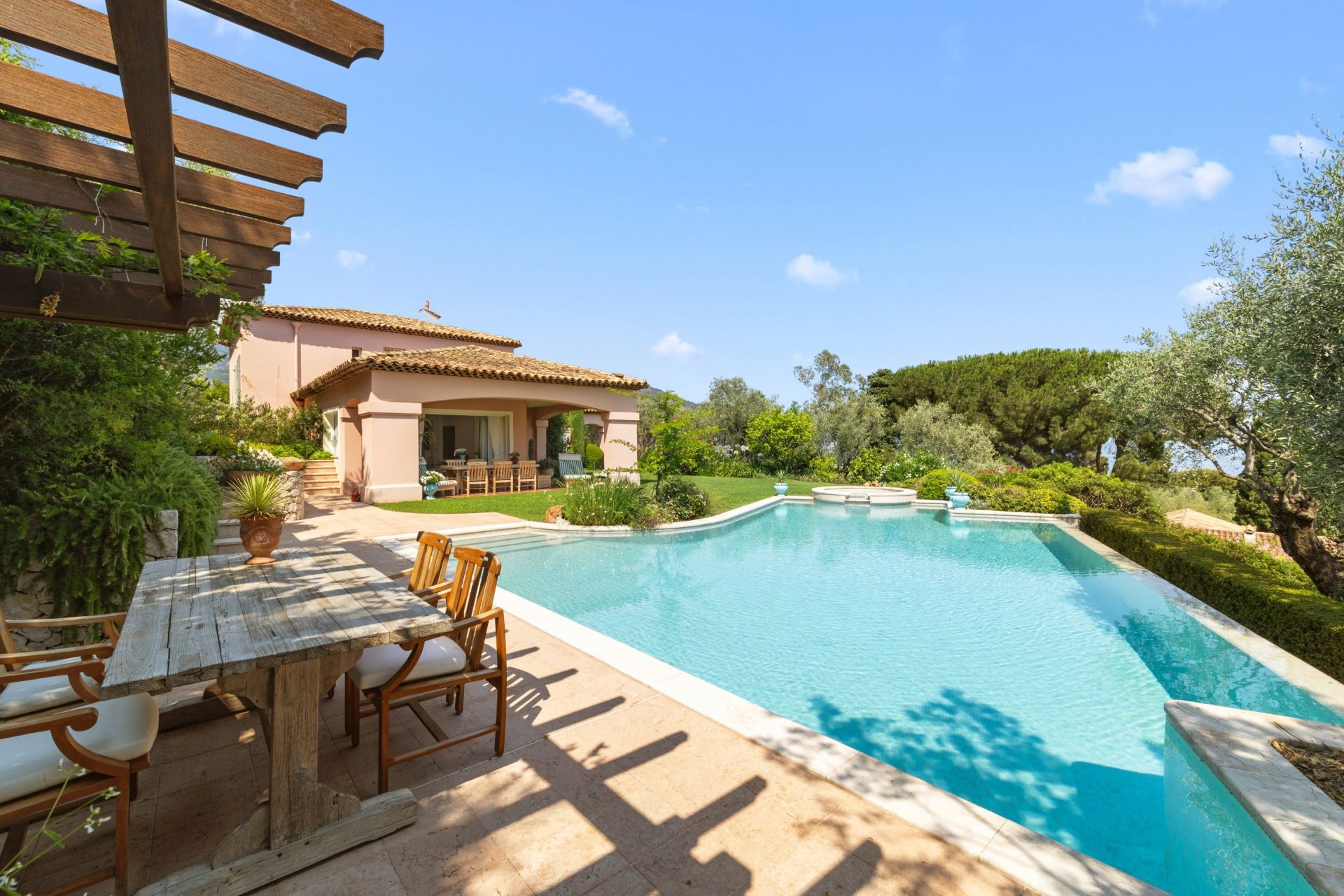 maison provençale de luxe 7 Pièces en vente sur MENTON (06500)
