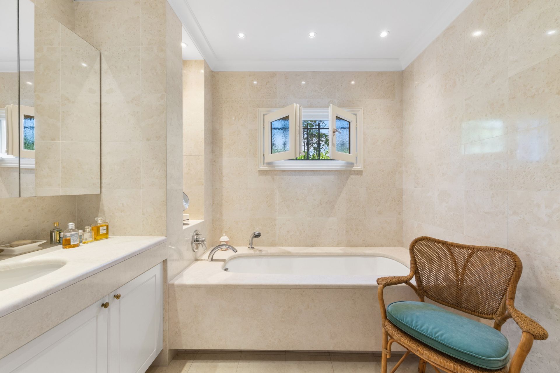 maison provençale de luxe 7 Pièces en vente sur MENTON (06500)