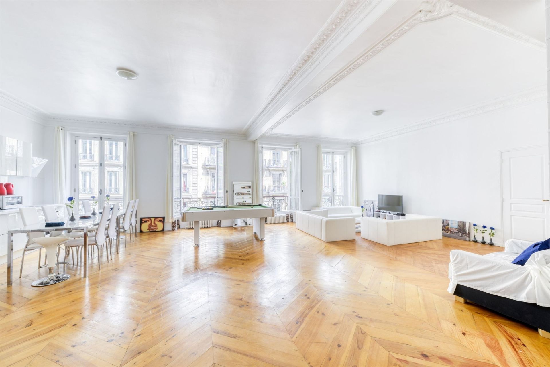 luxury apartment 4 Rooms for sale on PARIS (75009)