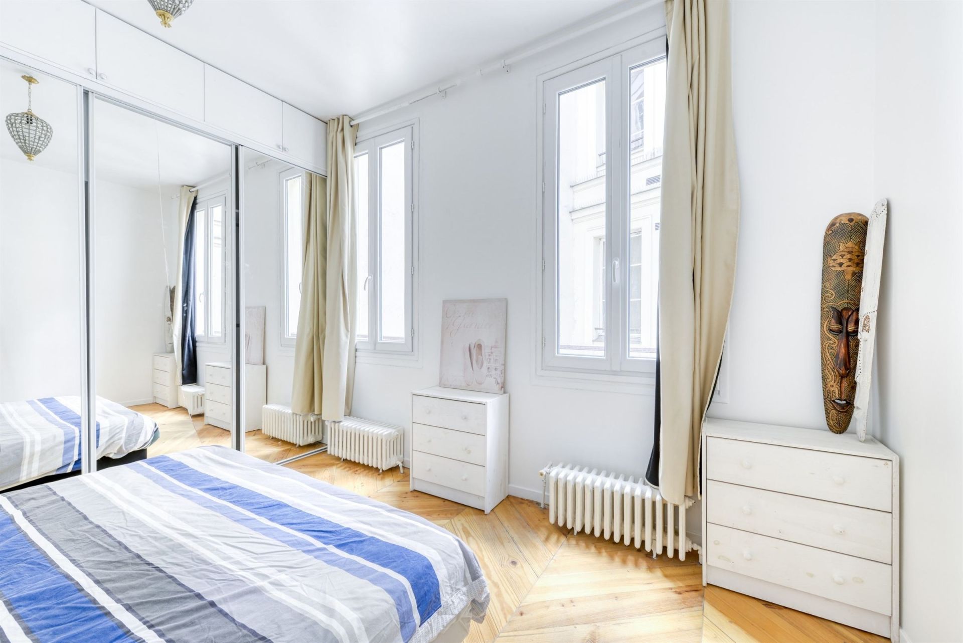 luxury apartment 4 Rooms for sale on PARIS (75009)
