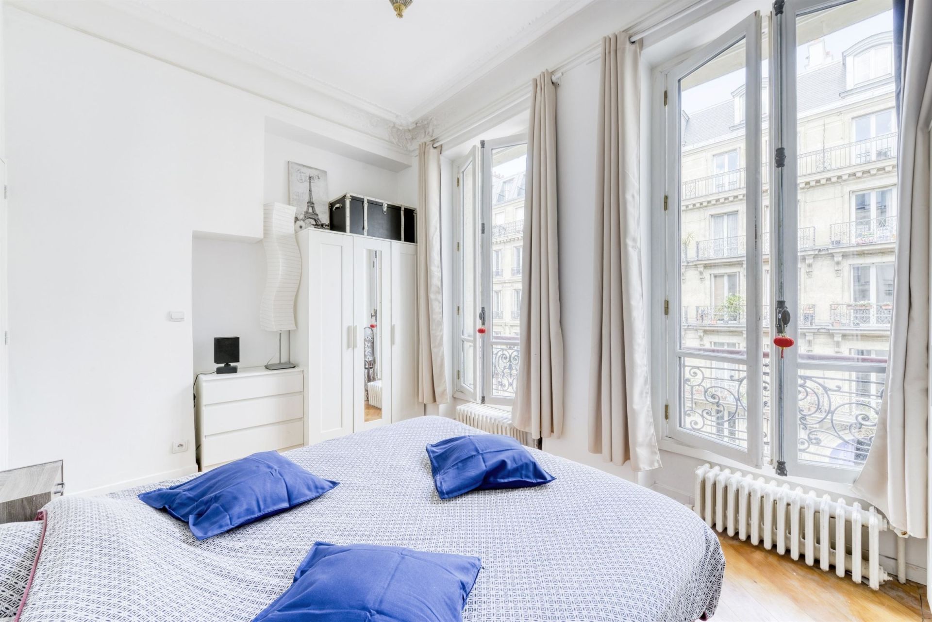 luxury apartment 4 Rooms for sale on PARIS (75009)
