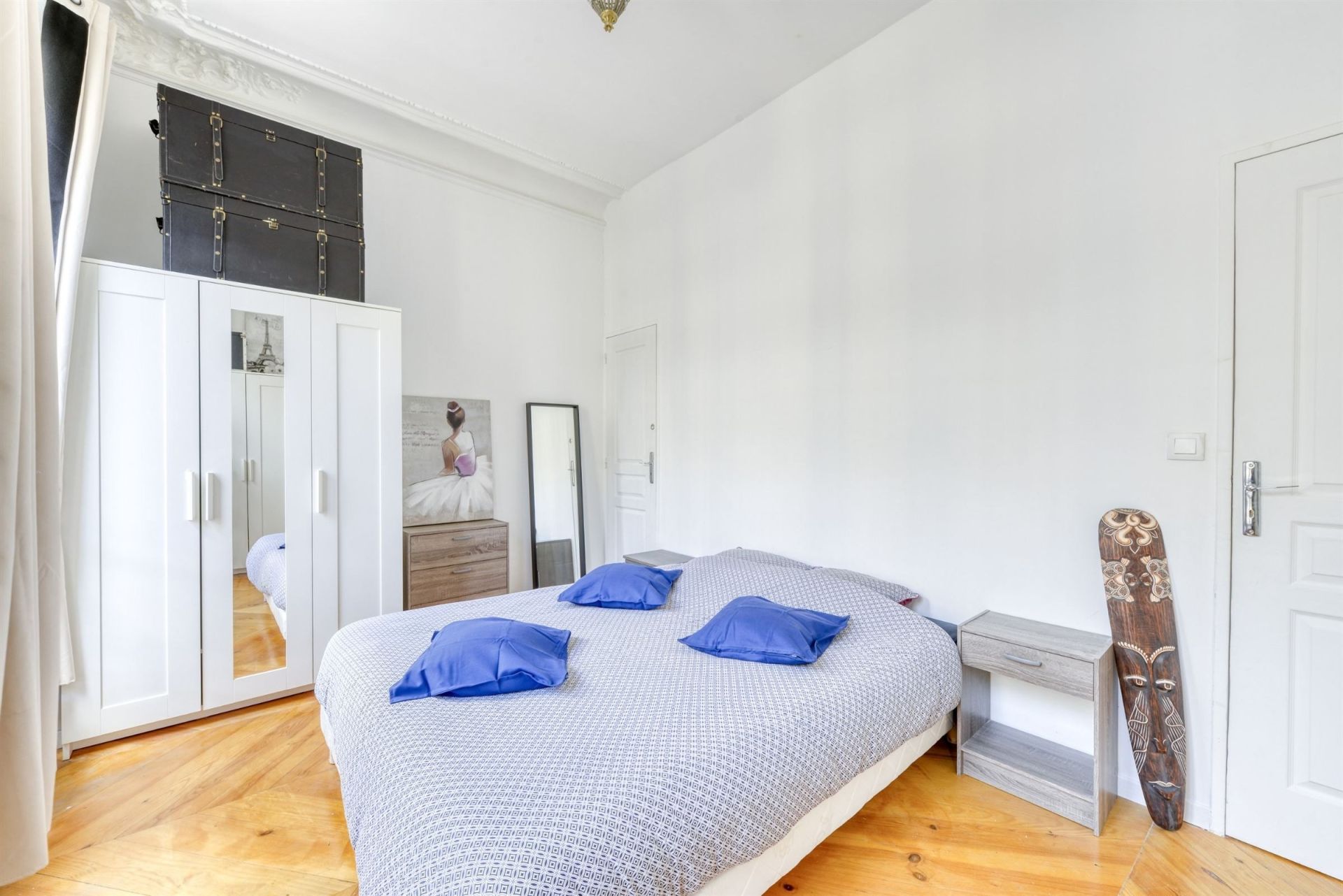 luxury apartment 4 Rooms for sale on PARIS (75009)