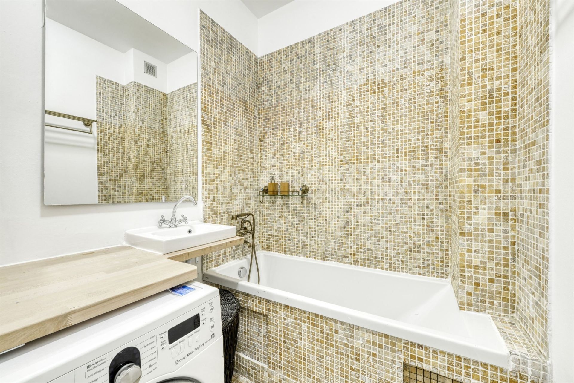 luxury apartment 4 Rooms for sale on PARIS (75009)