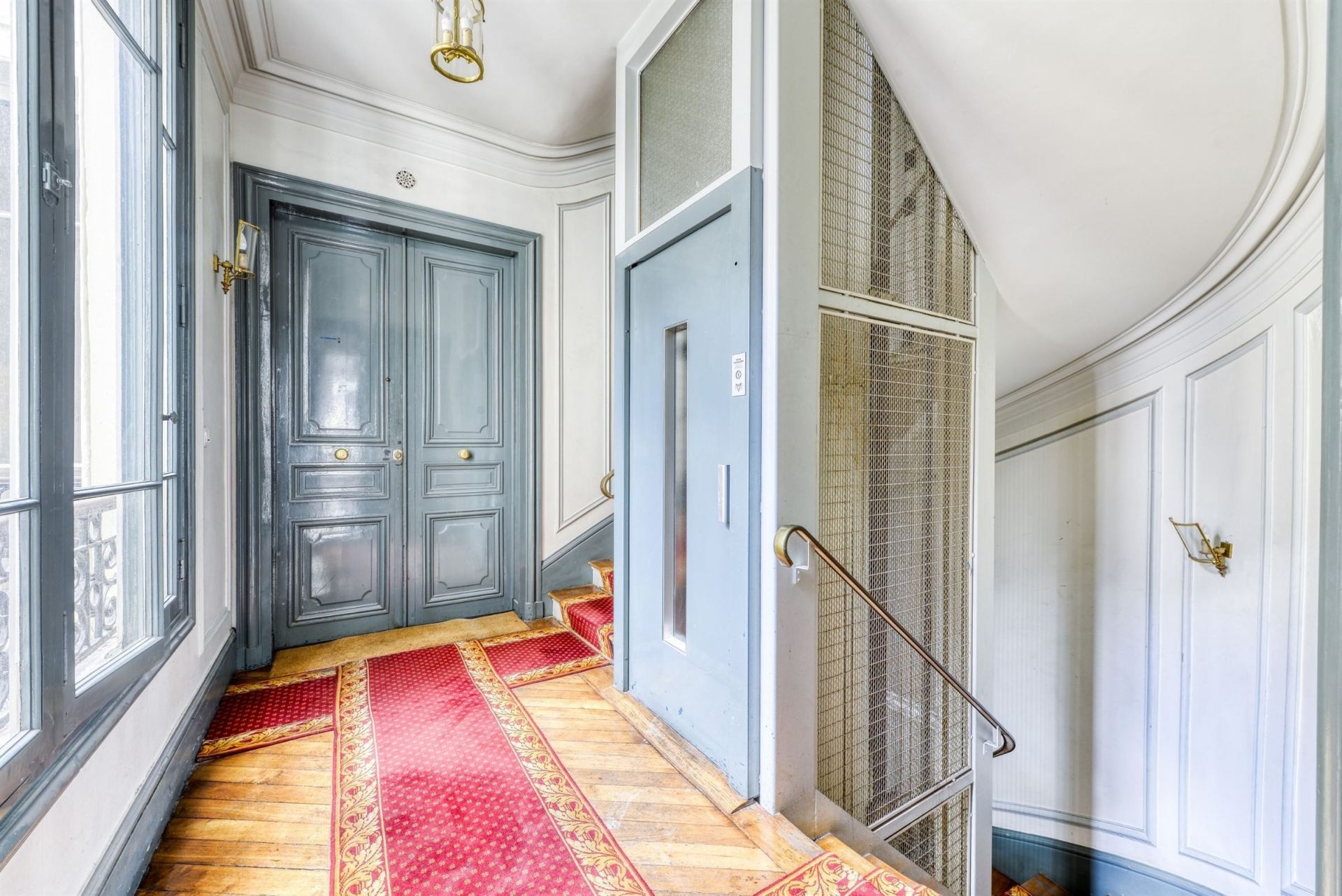 luxury apartment 4 Rooms for sale on PARIS (75009)